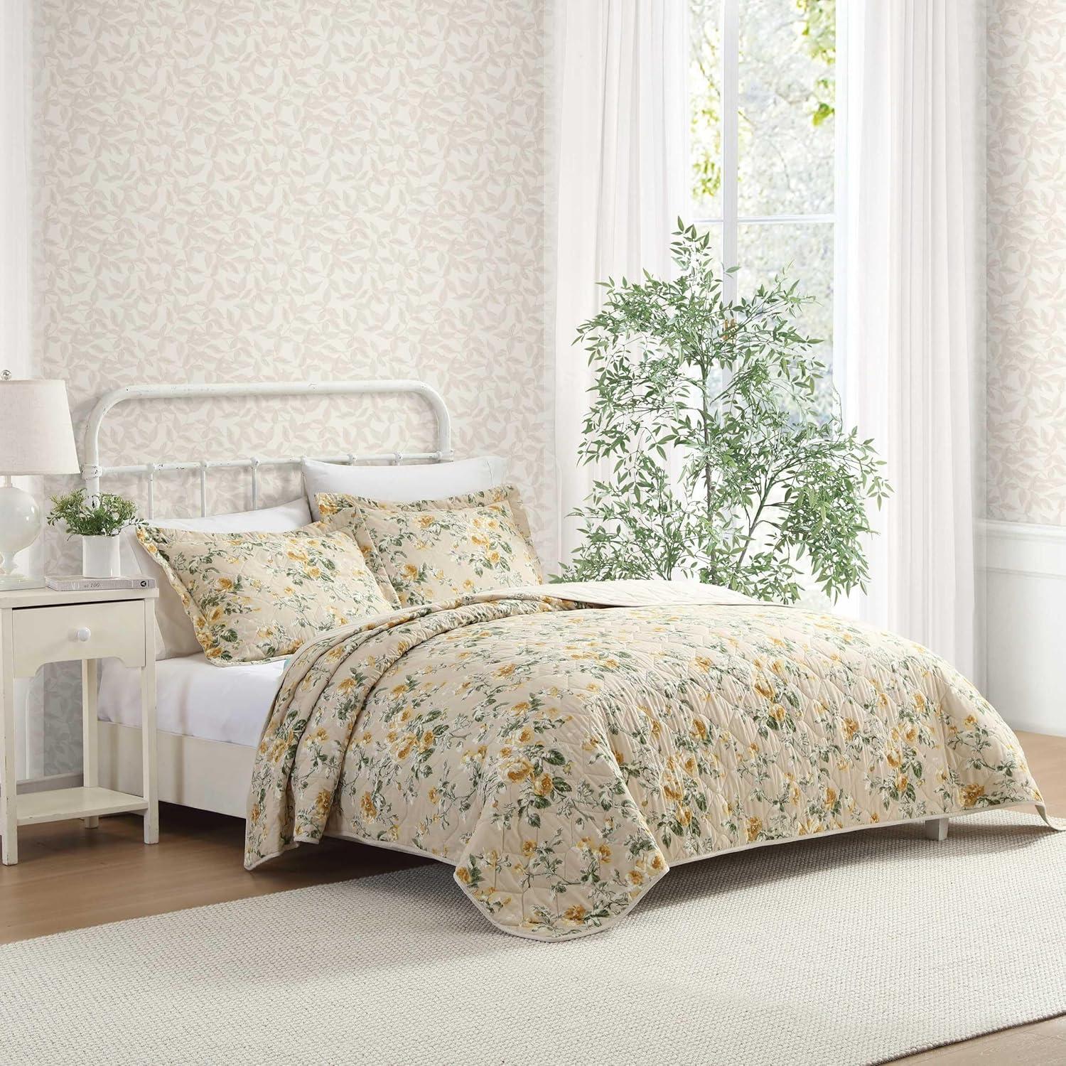 Laura Ashley Twin Roses Quilt Set Gold