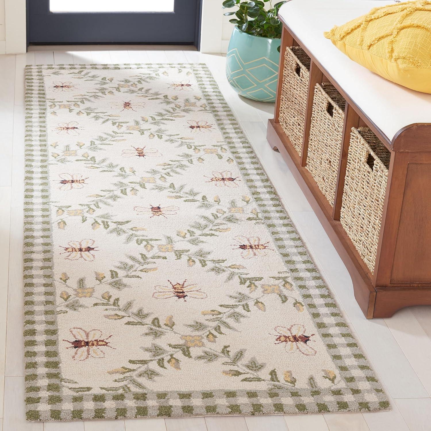 Chelsea HK55 Hand Hooked Runner Rug - Ivory/Green - 2'6"x10' - Safavieh