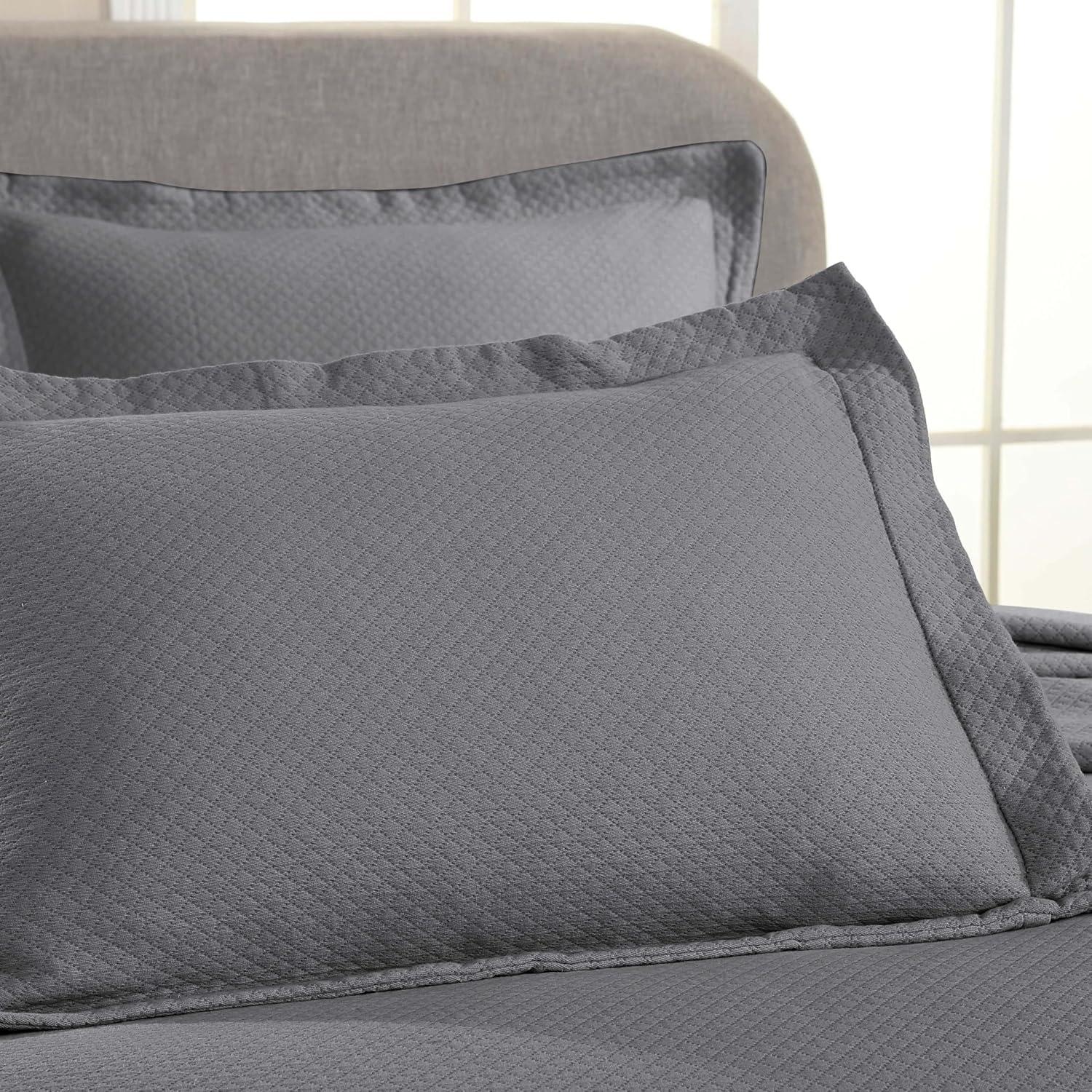 Superior Gray Cotton Twin Bedspread Set with Pillow Shams