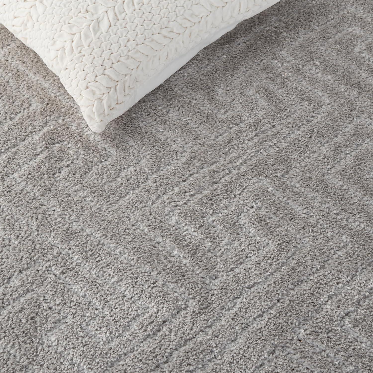 Tahoe Shag THO652 Power Loomed Indoor Area Rug - Grey - 4'x6' - Safavieh