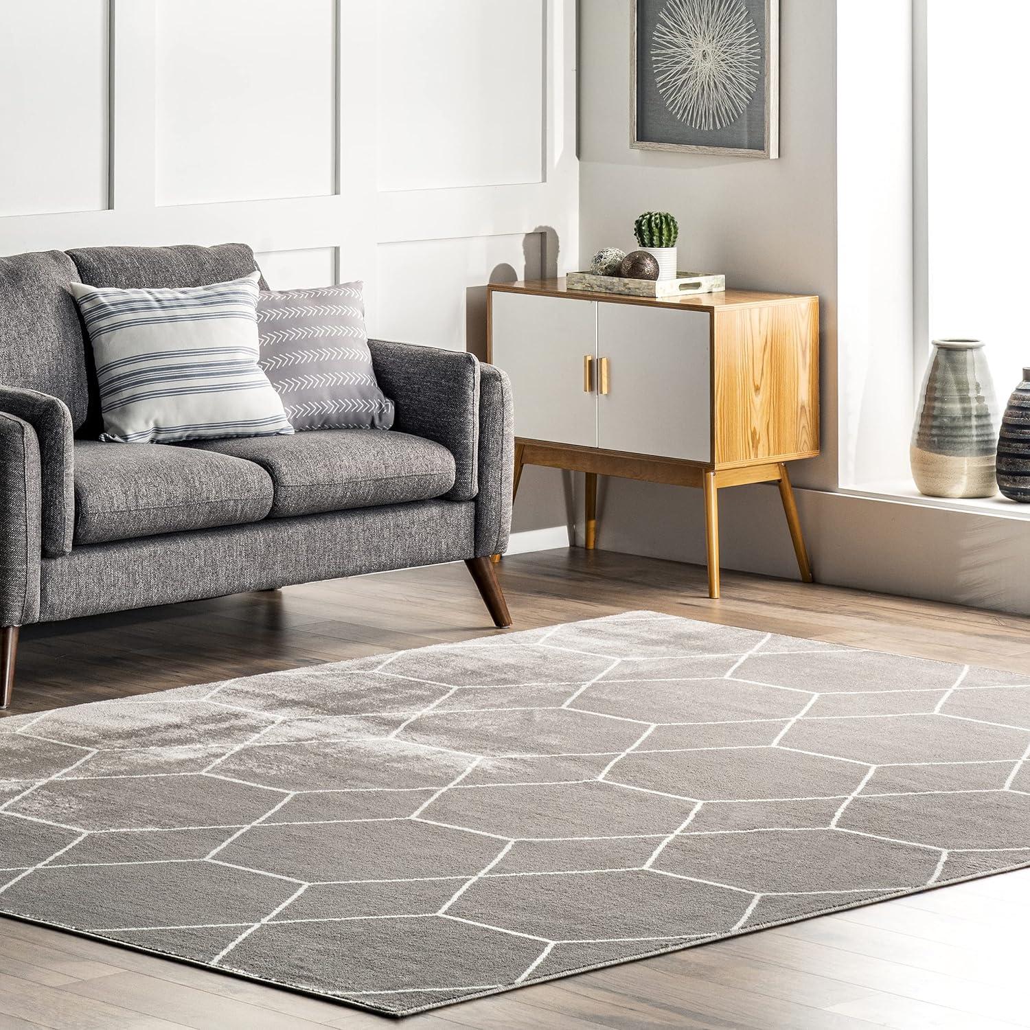 Calm Geometric Honeycomb Gray Synthetic Area Rug 5x8