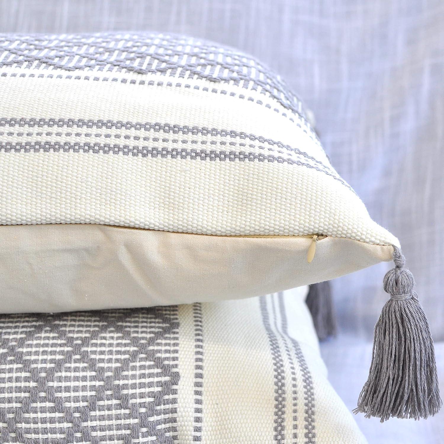 Dakota Fields Dorothene Outdoor Indoor  Pillow Covers Geometric Checkered Pattern, Plaid Woven Cushion Covers Pillow Cases (Set of 2)