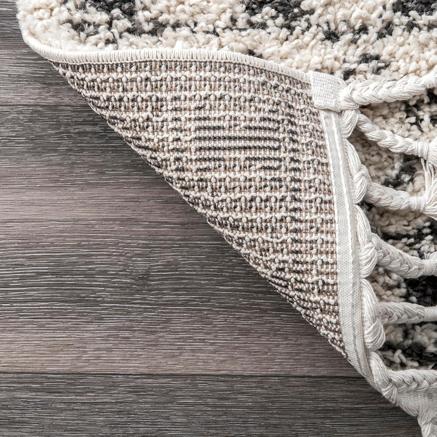 Nuloom Vasiliki Geometric 2x8 Runner Shag Indoor Area Rug for Living Room Bedroom Dining Room Nursery Entryway Hallway, Off White/Charcoal