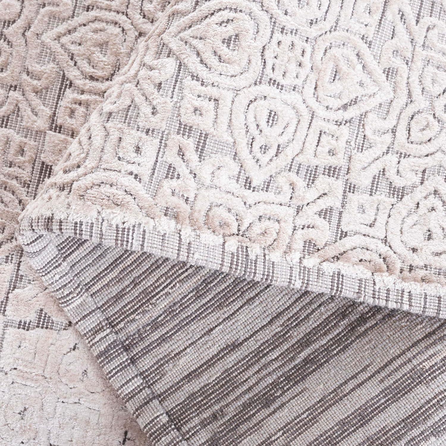 Gracie Oaks Loany Hand Loomed Viscose Geometric Rug