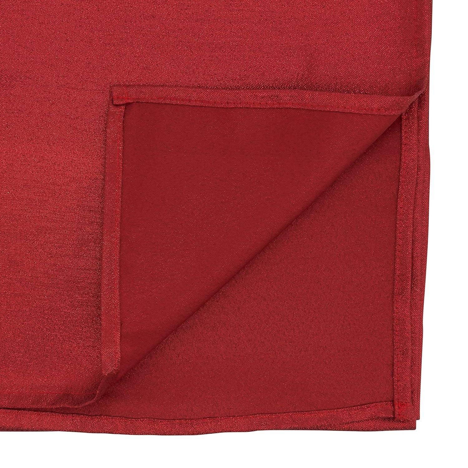 Saro Runner_Table Runner With Shimmering Design