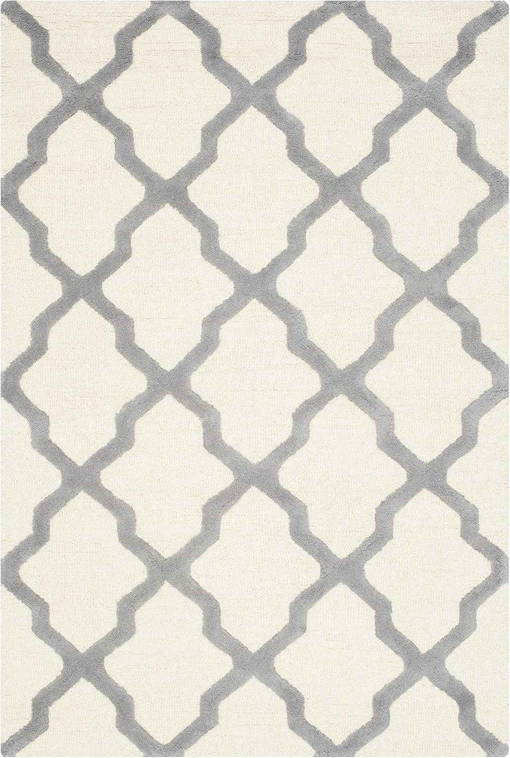 SAFAVIEH Cambridge Liam Geometric Wool Area Rug, Ivory/Silver, 4' x 6'