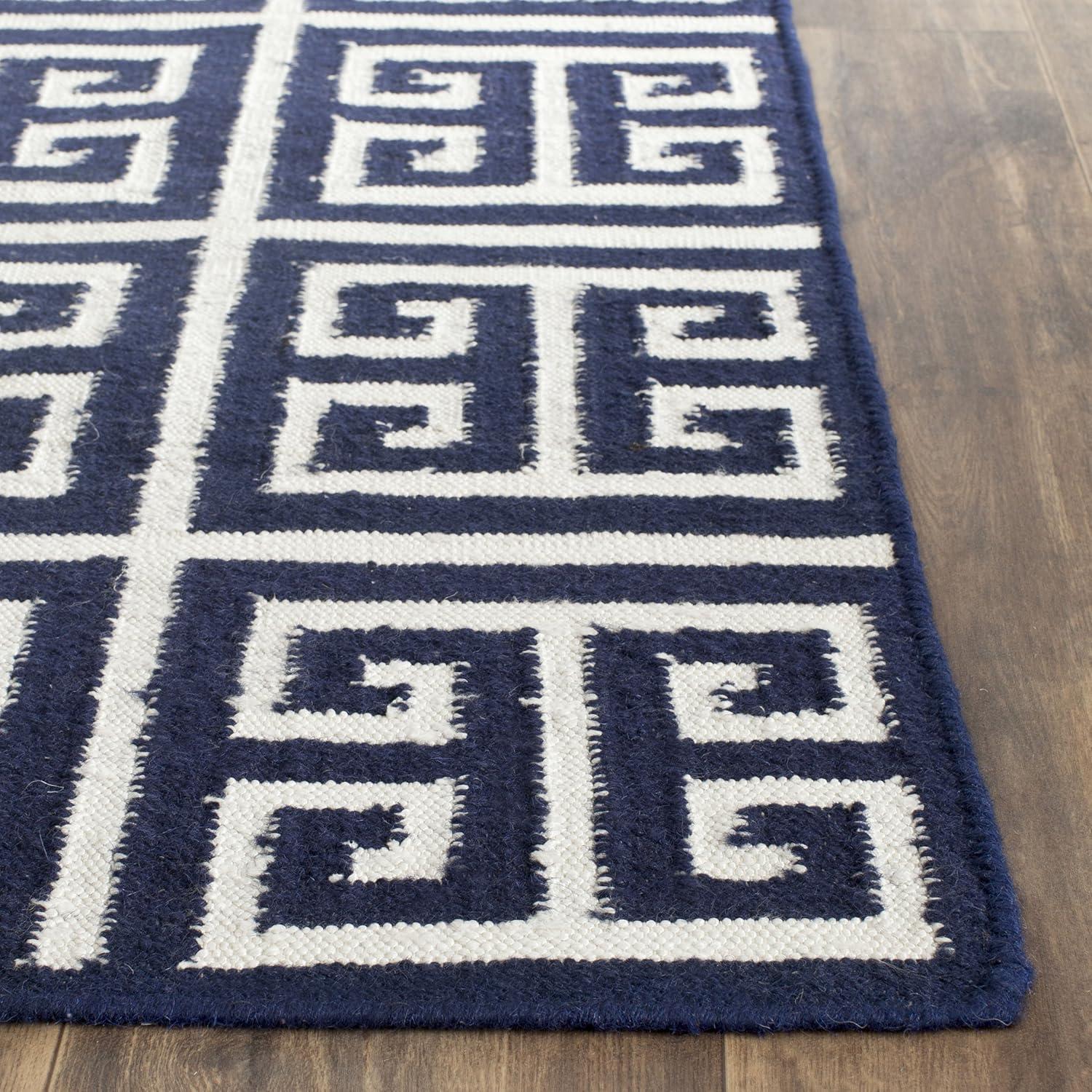 Dhurries DHU626 Hand Woven Flat Weave Accent Rug Navy / Ivory 2'-6" X 4' - Safavieh.