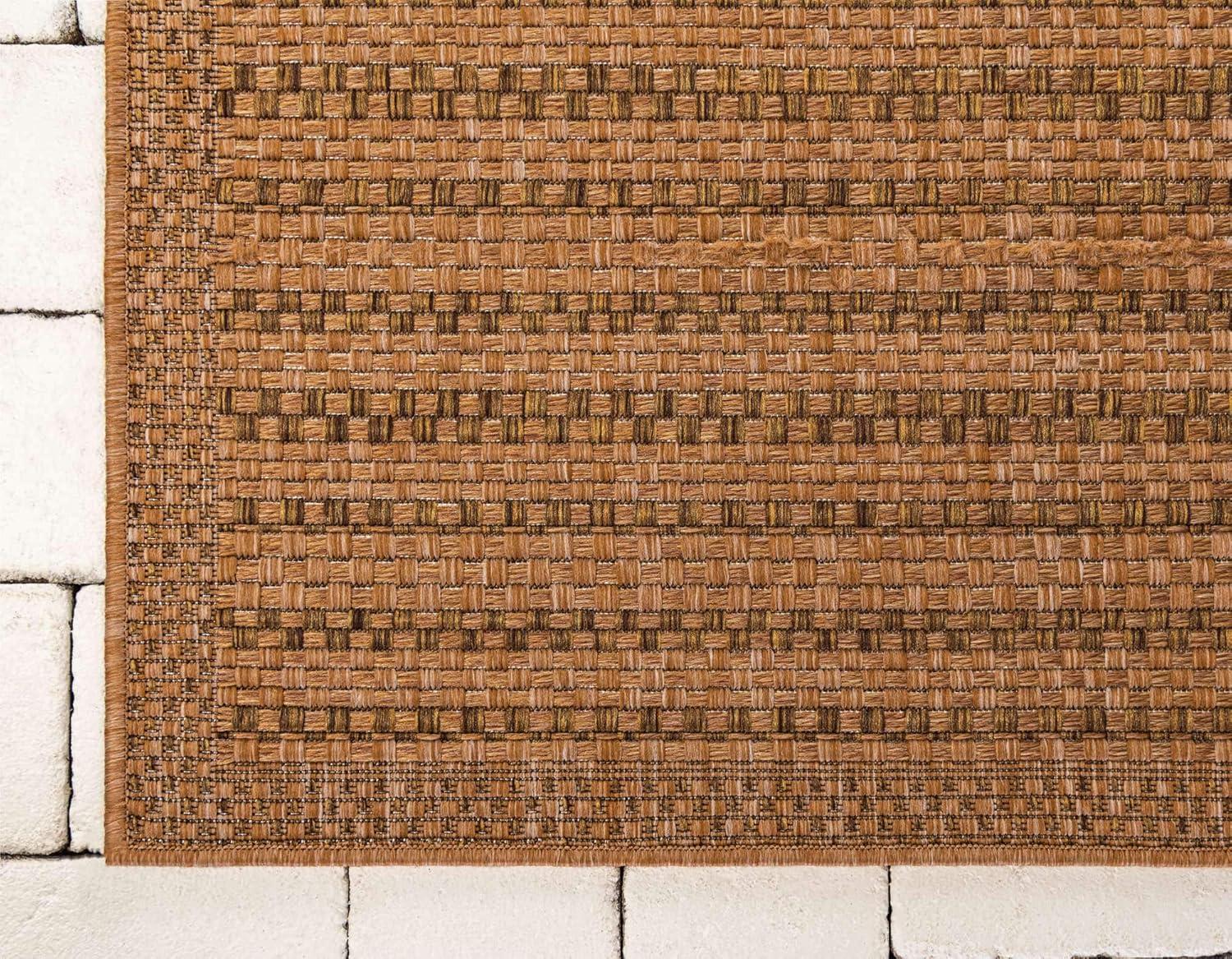Unique Loom Outdoor Border Collection Area Rug - Checkered (2' 2" x 3' 1" Rectangle Light Brown)