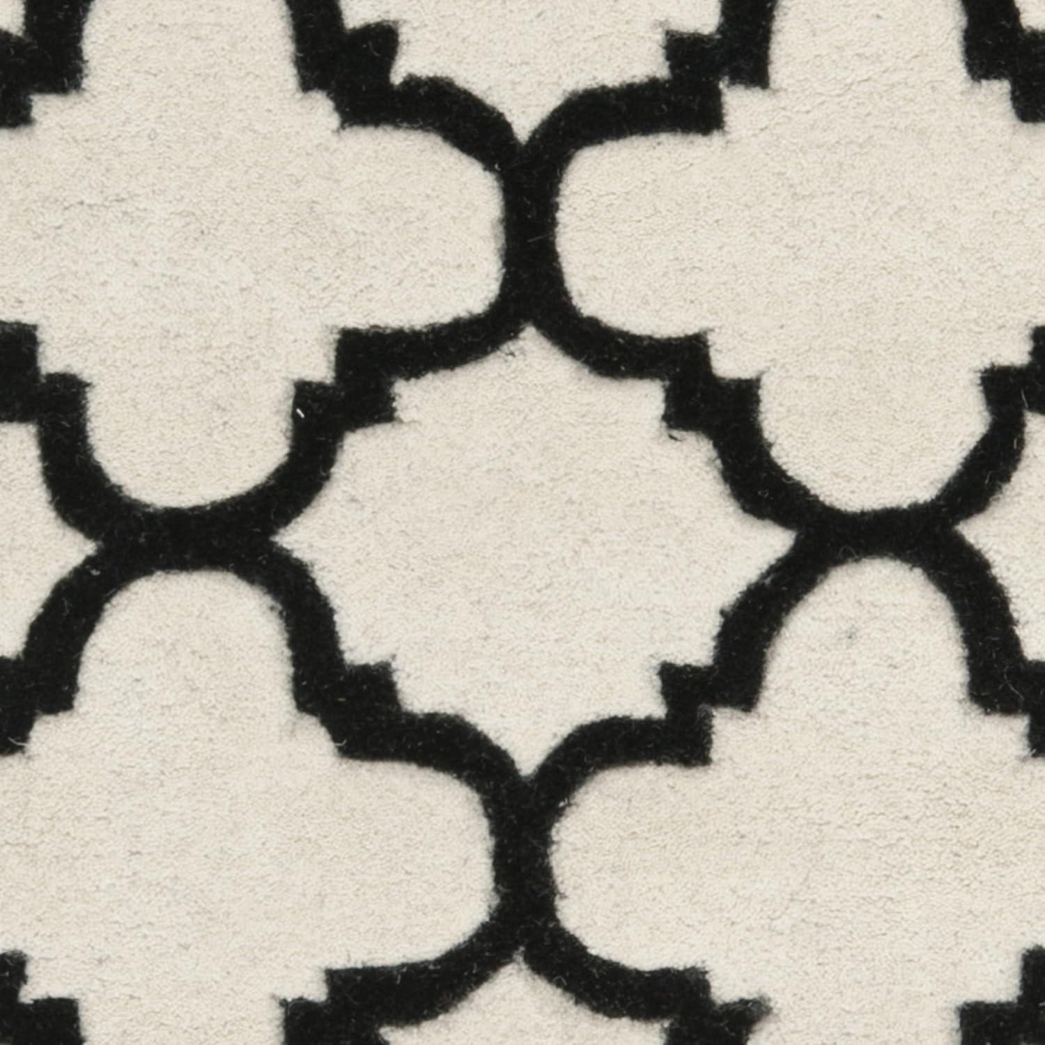 SAFAVIEH Chatham Jacob Geometric Wool Runner Rug, Ivory/Black, 2'3" x 9'