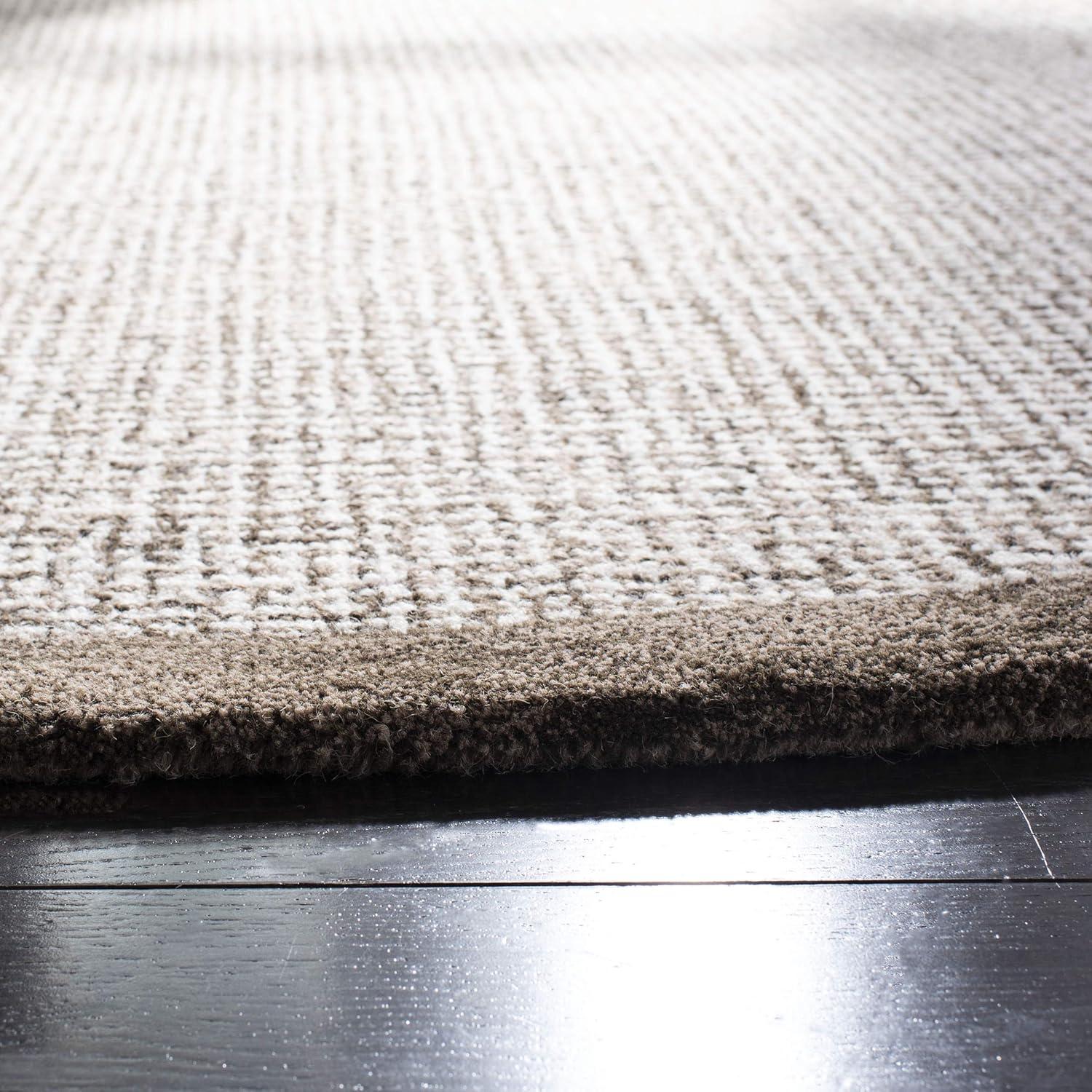 Abstract ABT220 Handmade Indoor Area Rug - Sage/Ivory - 6' Round - Safavieh
