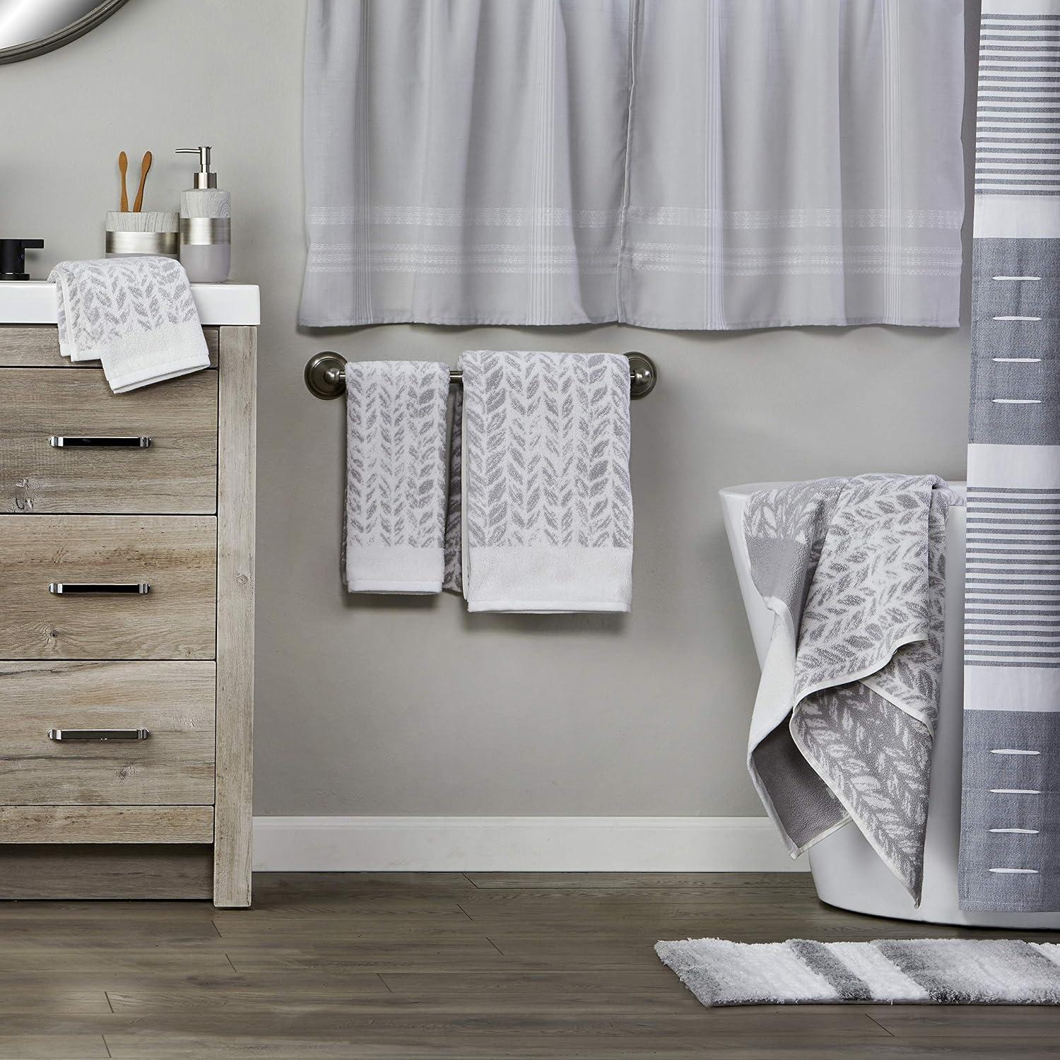 Gracie Oaks Gracie Oaks Distressed Leaves Hand Towel (Set of 2)