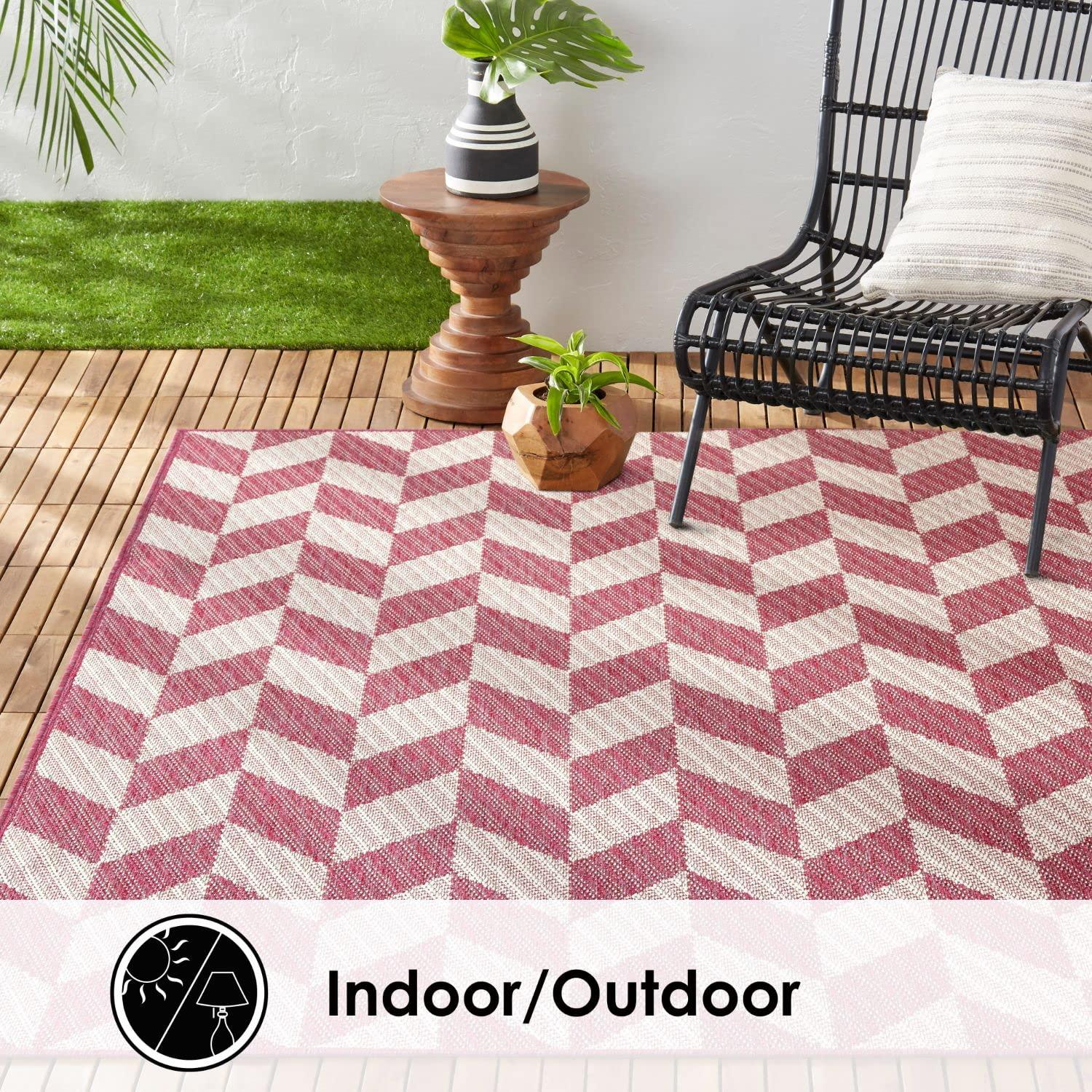 NICOLE MILLER NEW YORK Country Calla Herringbone Indoor/Outdoor Area Rug, Pink/Ivory