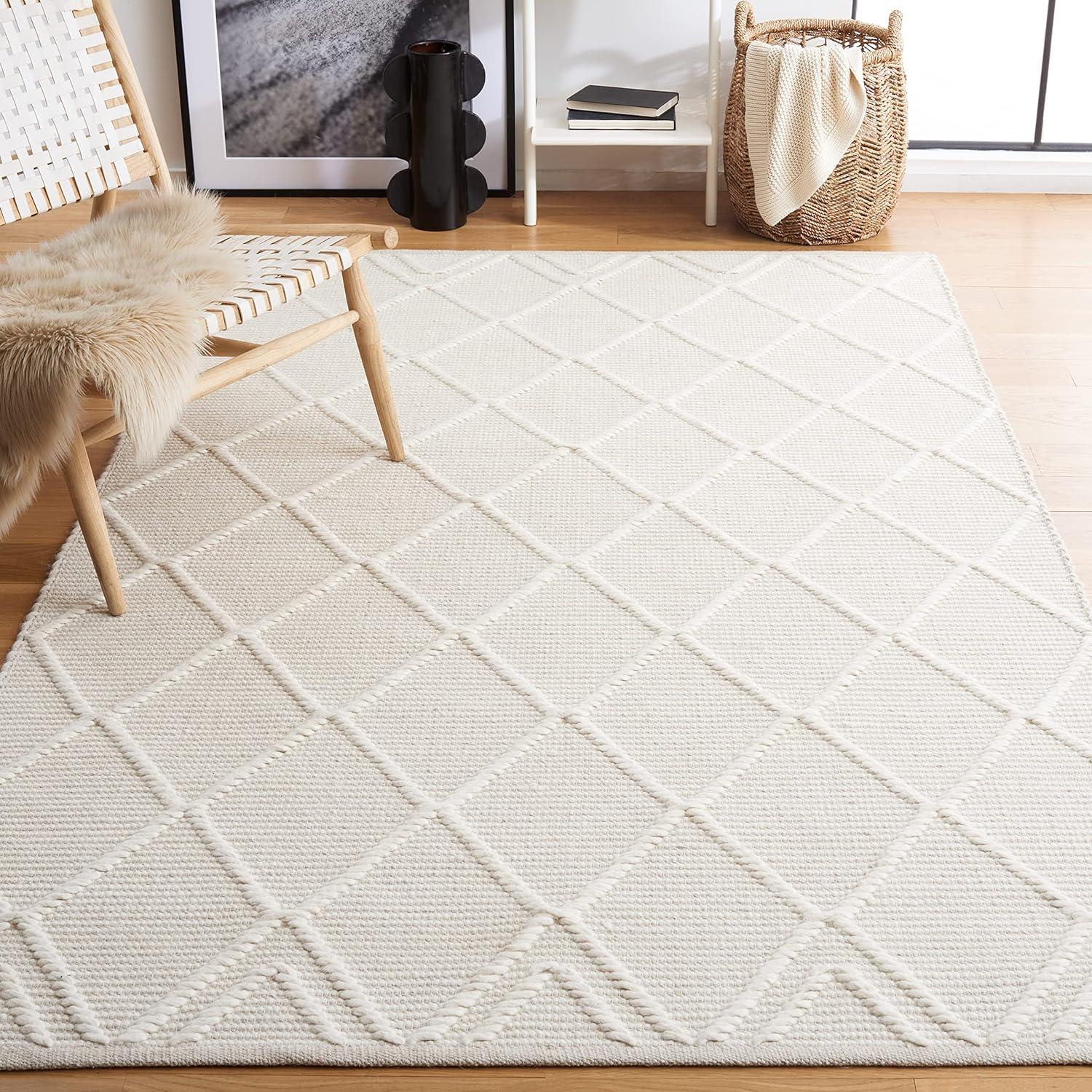 Ivory Geometric Handwoven Wool and Cotton Area Rug, 8' x 10'