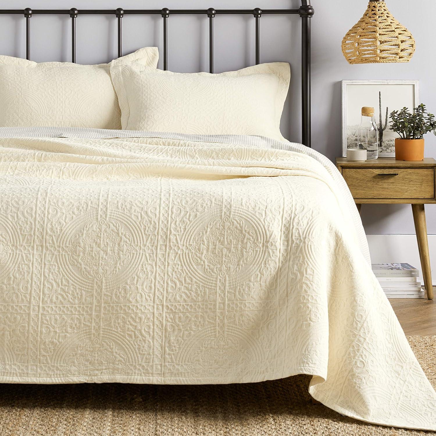 Superior Jacquard Matelasse Cotton Bedspread Set of 3 Pieces, Queen, Ivory