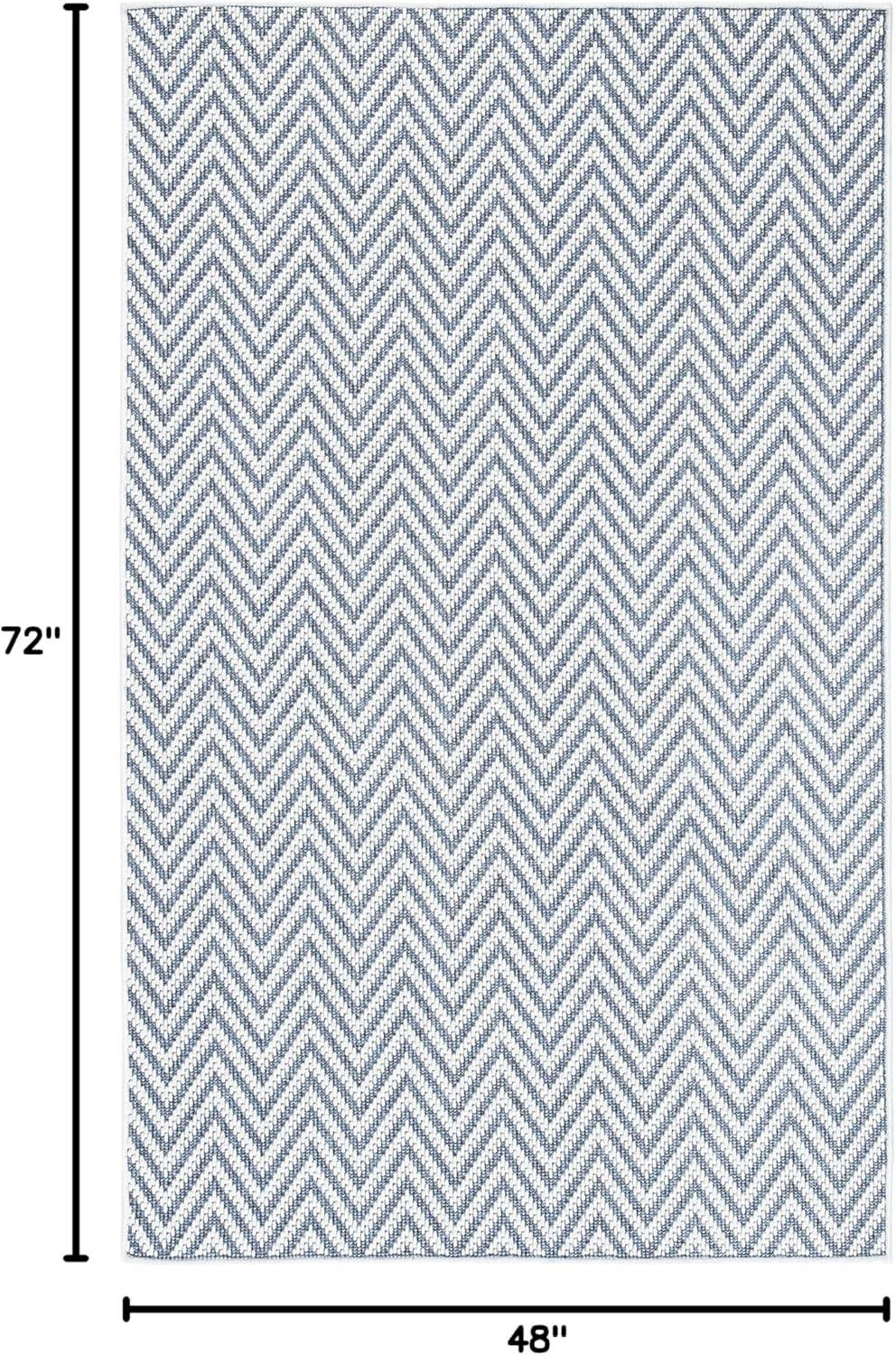 Bermuda BMU812 Power Loomed Indoor/Outdoor Area Rug - Blue/Creme - 4'x6' - Safavieh.
