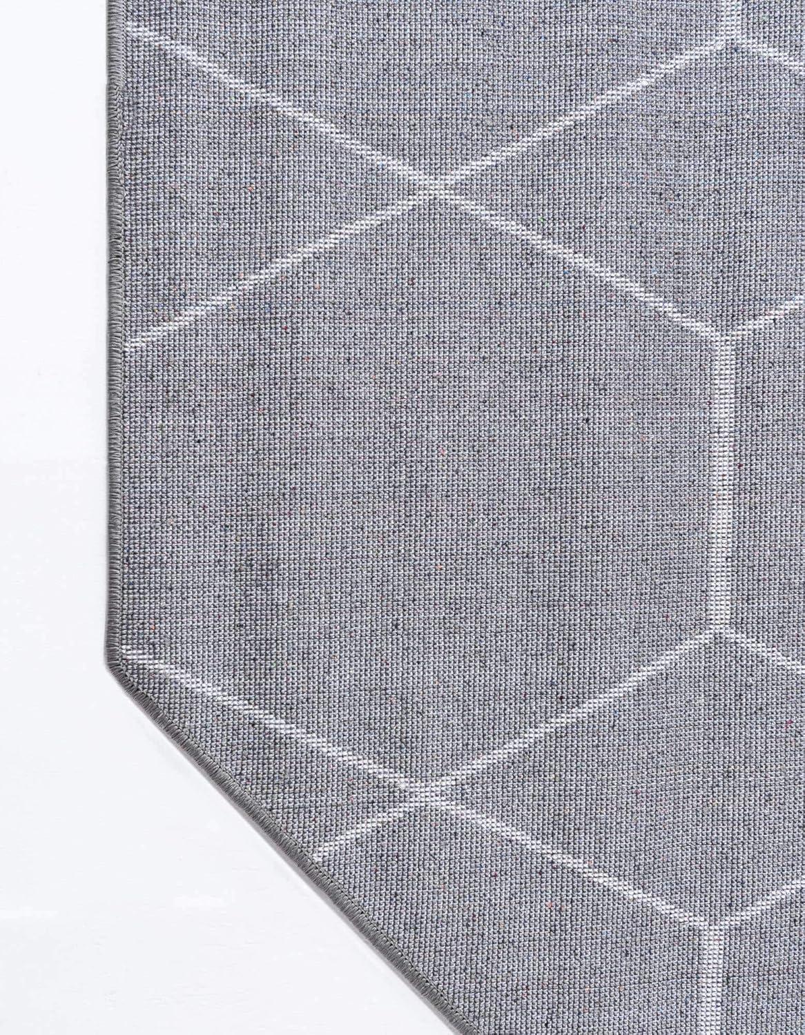 Dark Gray Octagon Synthetic Trellis Stain-Resistant Rug