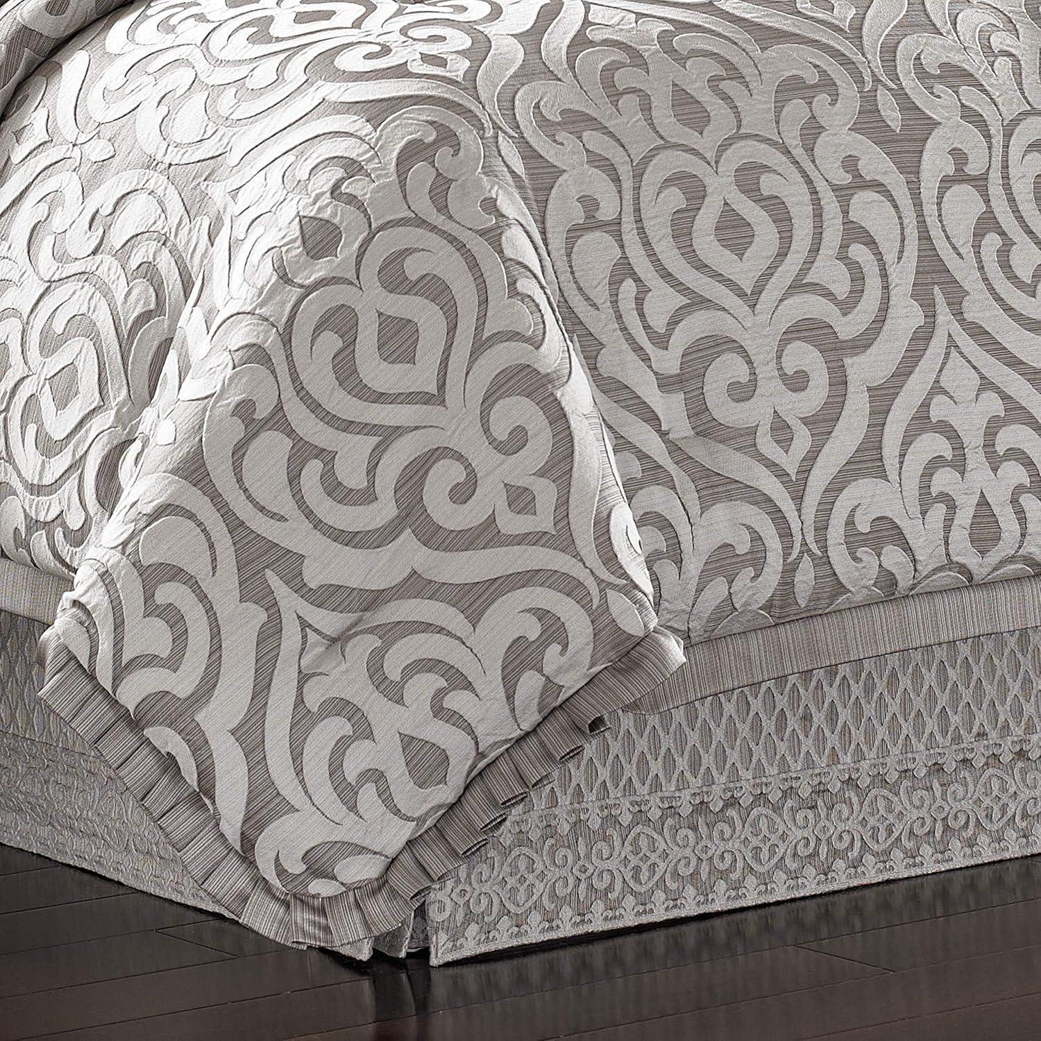 Five Queens Court Lafayette Comforter Set
