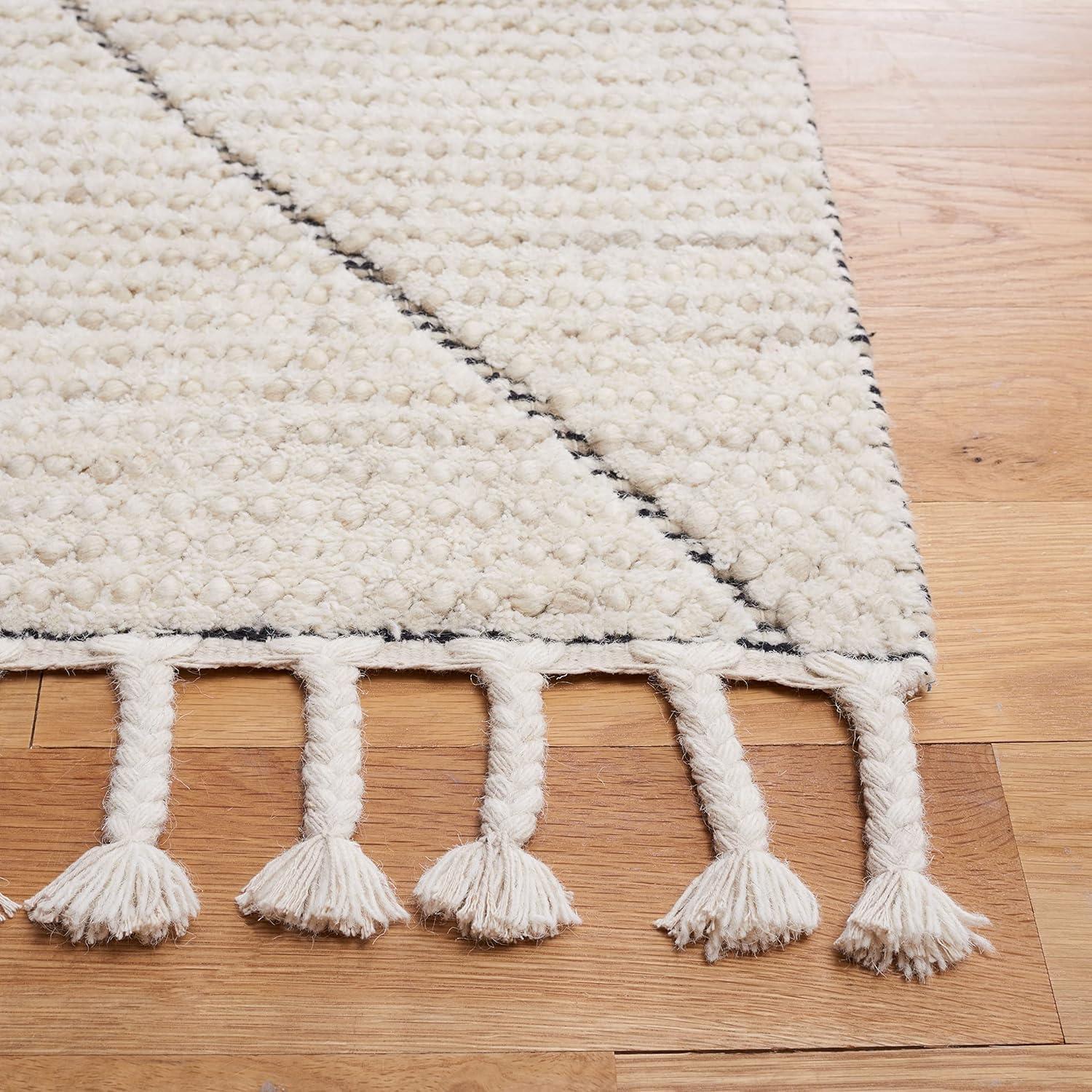 SAFAVIEH Casablanca Constance Diamond Wool Area Rug, Beige, 3' x 5'