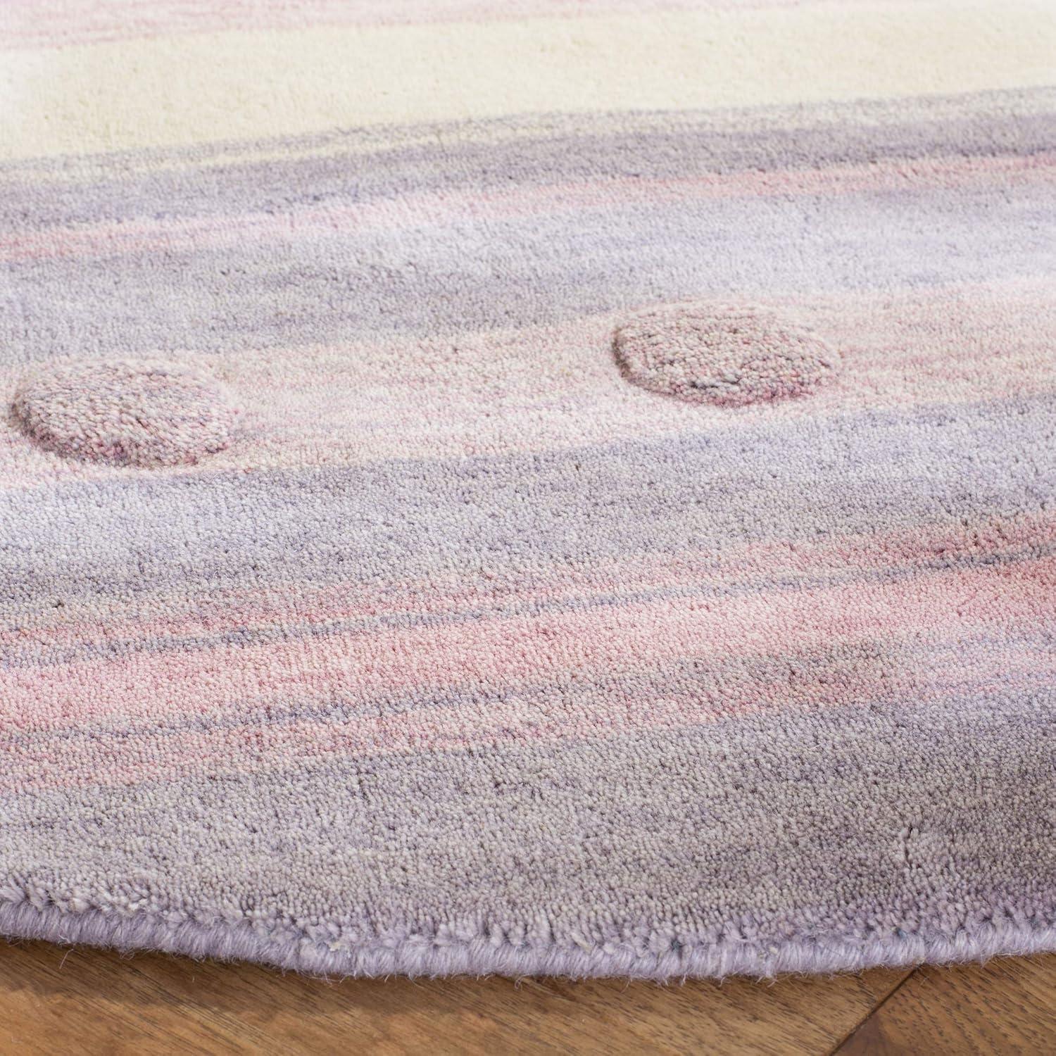 Safavieh Kids 5' Round Hand Loomed Wool Rug in Light Purple and Ivory