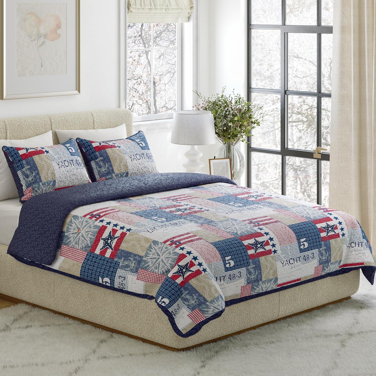 Lavish Home Quilt Set - Nautical Americana Patchwork Print All-Season Soft Microfiber Bedding with Pillow Sham