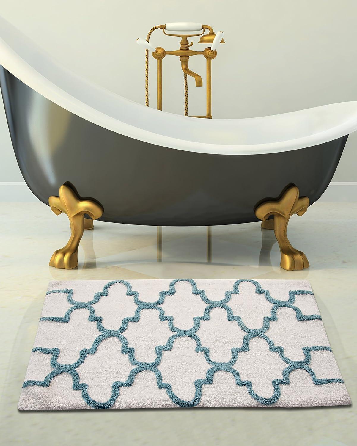 White and Blue Cotton Geometric Bath Rug Set