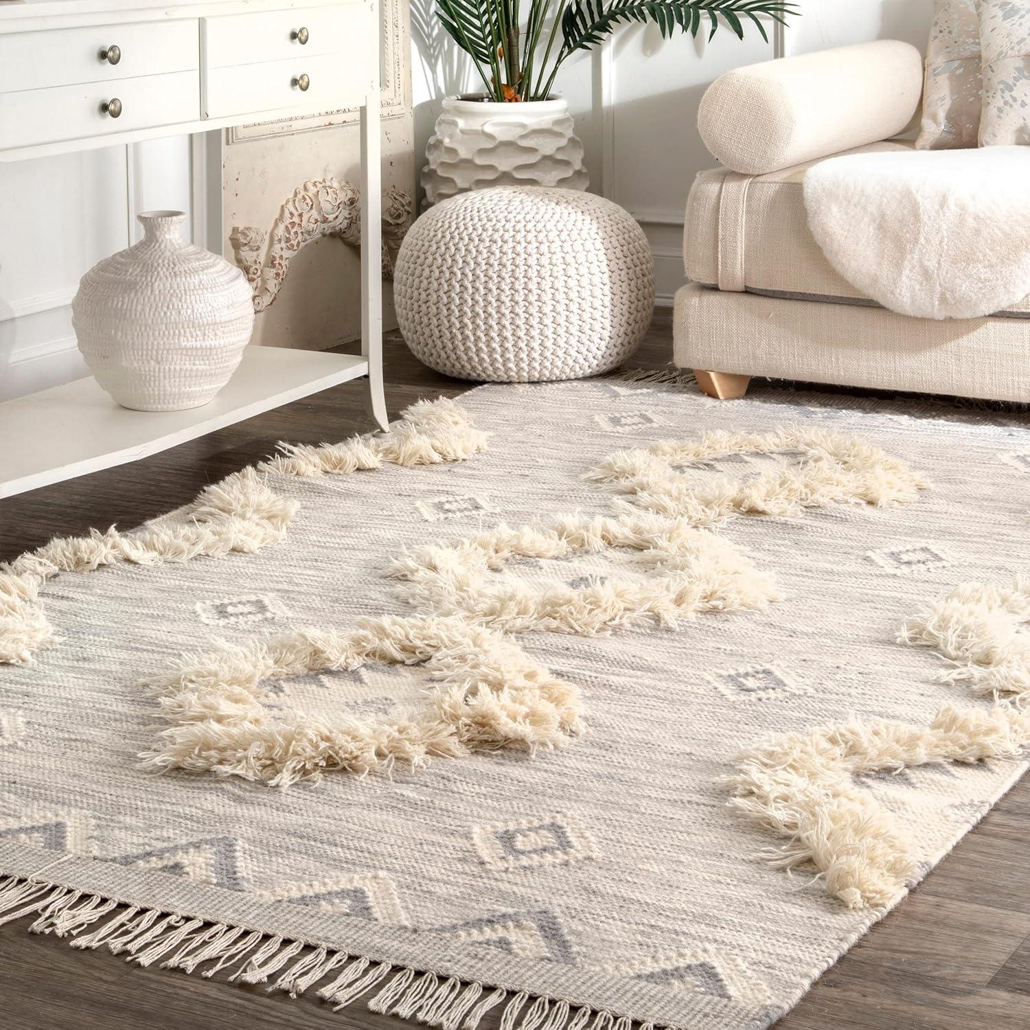 Nuloom Savannah Geometric 5x8 Wool Indoor Area Rug for Living Room Bedroom Dining Room Kitchen, Light Grey/Ivory
