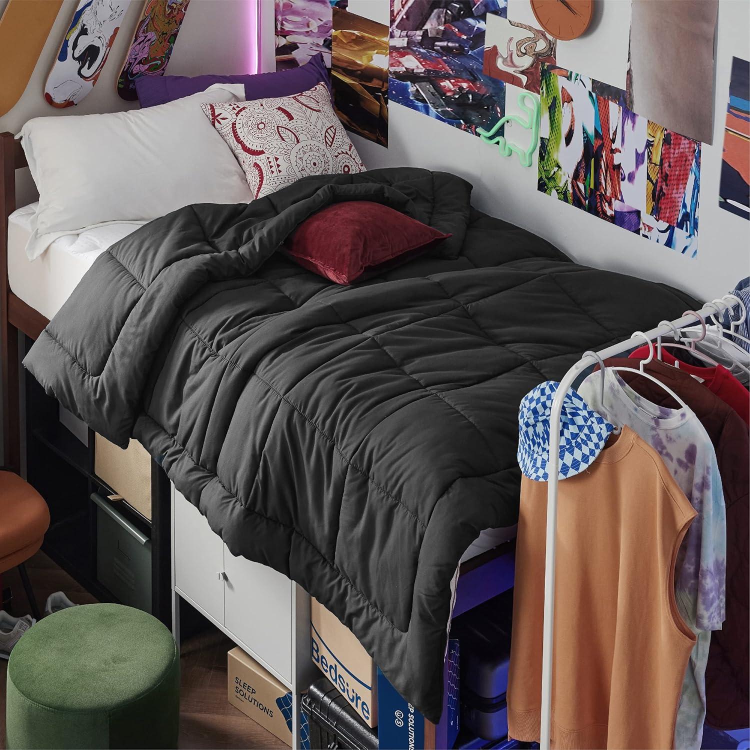 Bedsure Comforter Duvet Insert - Quilted Comforters Queen Size, All Season Duvet, GentleSoft Down Alternative Bedding, with 8 Tabs, Gifts for Women/Men, Black, Queen 88 x 88 Inches