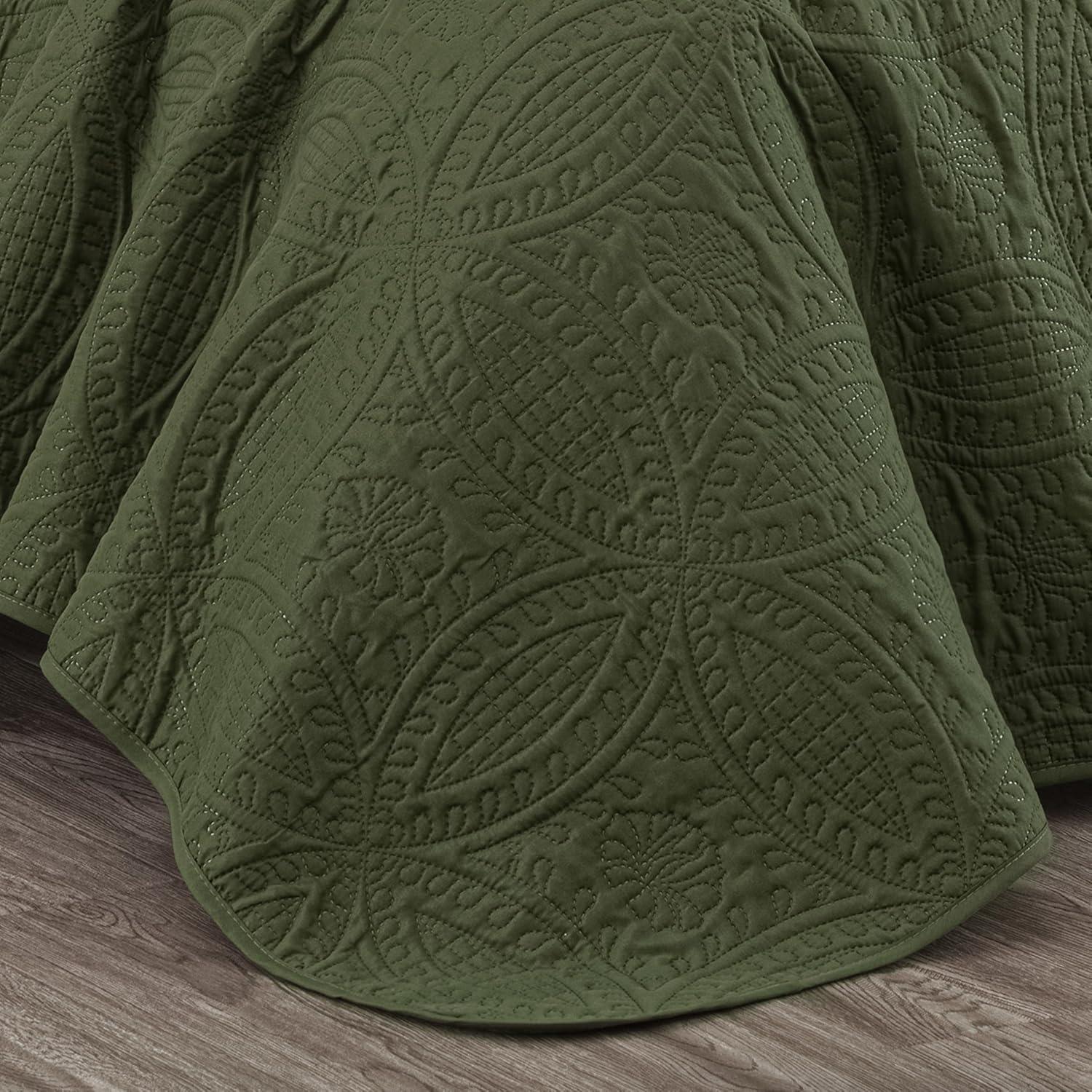 Austin Standard Geometric Shapes Coverlet Set