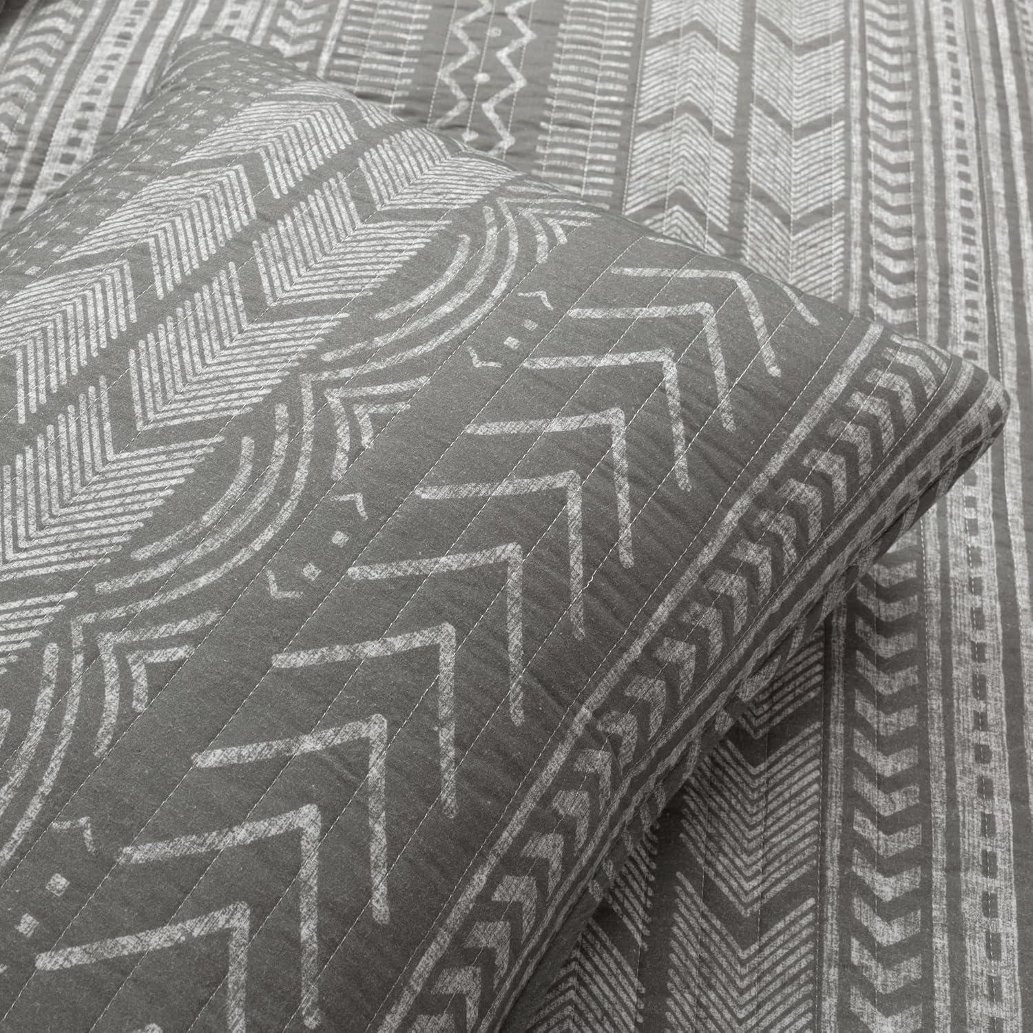Lush Decor Hygge Geo Reversible Contemporary 3-Piece Quilt Set