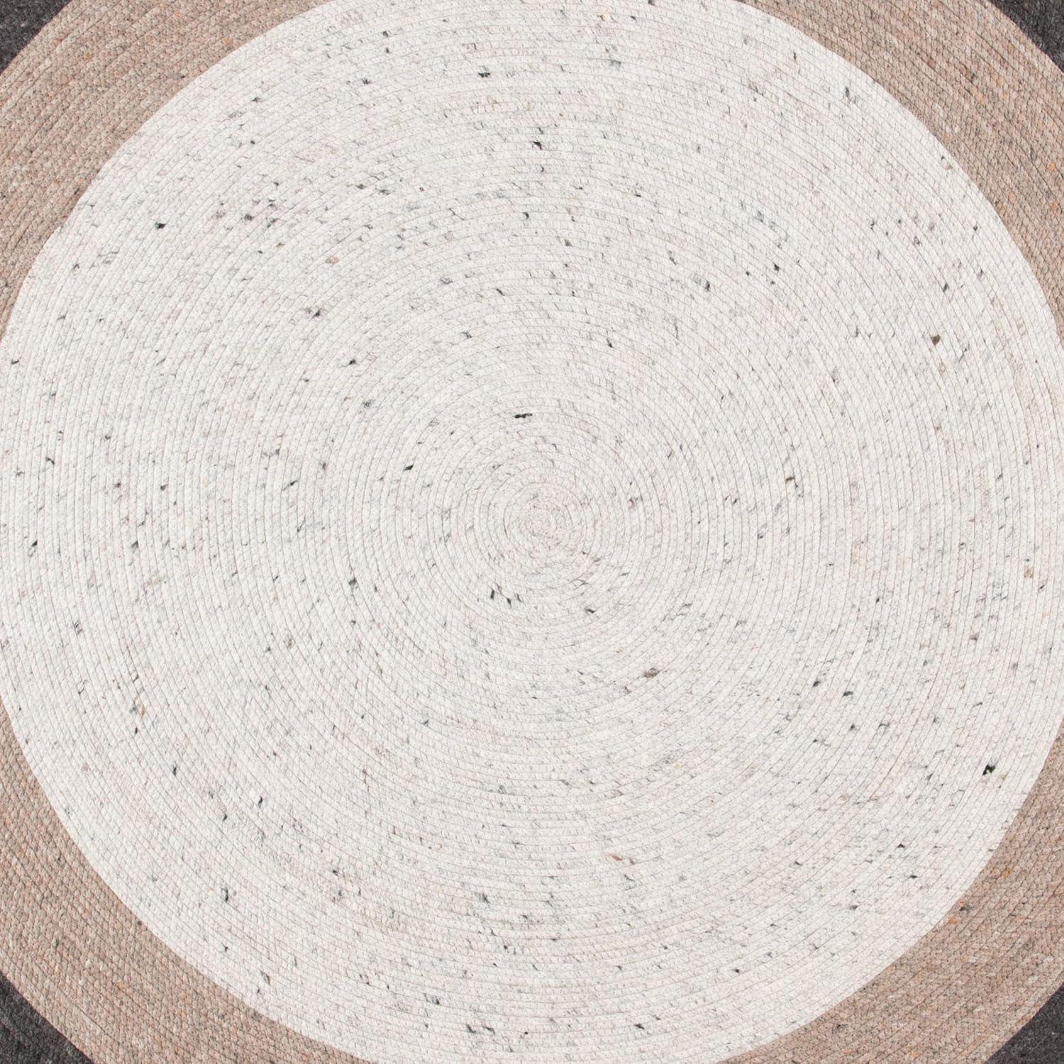 Handmade Ivory Wool Braided Round Rug - 4' Diameter
