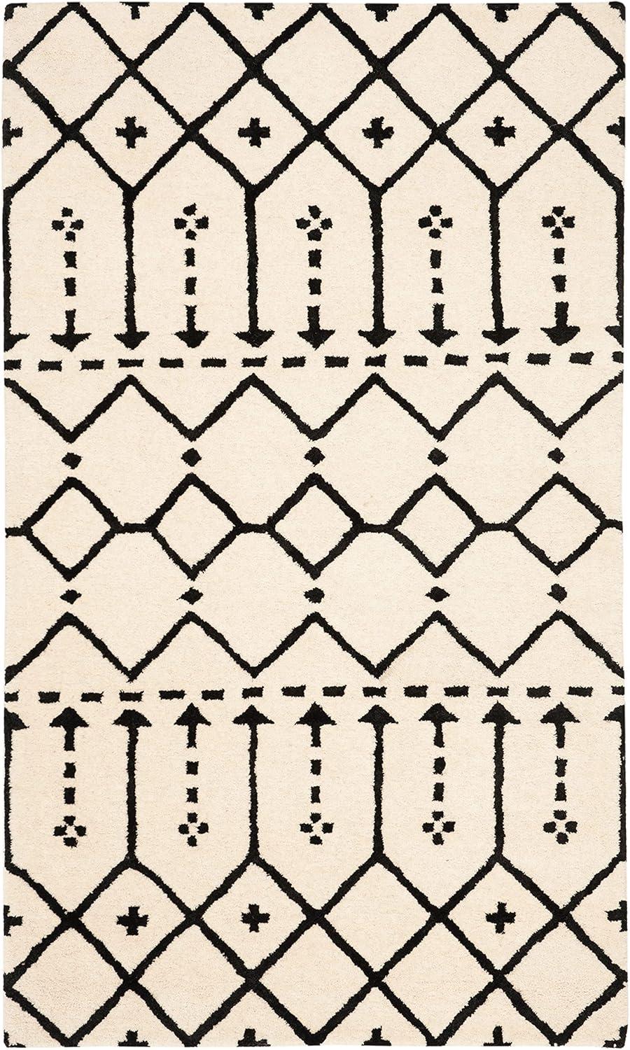 Himalaya HIM903 Handmade Accent Rug - 2'3"x4' - Ivory/Black - Safavieh