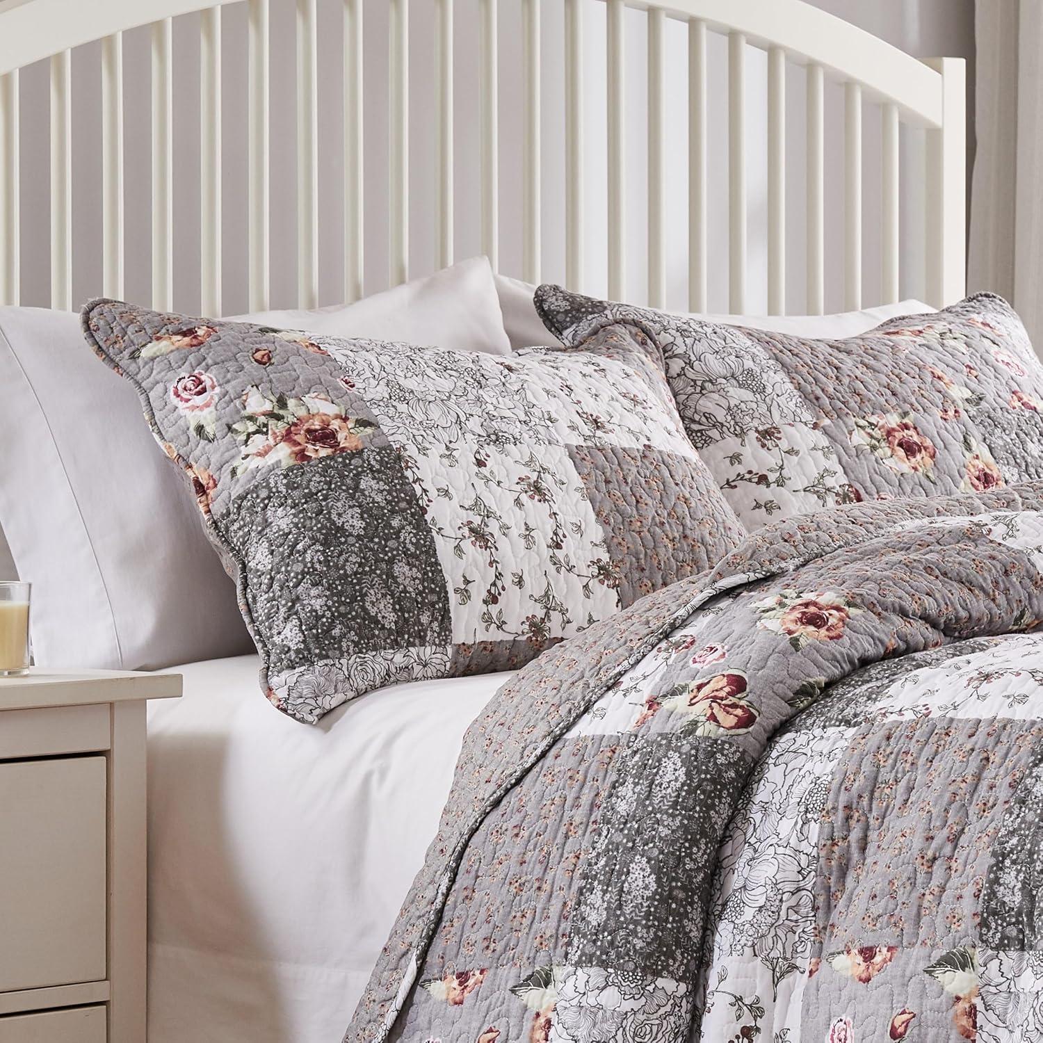 Greenland Home Fashions Barefoot Bungalow Giulia Fabulous Floral and Stencil Prints Classic Patchwork Pattern Reverses Pillow Sham - King 20x36", Gray