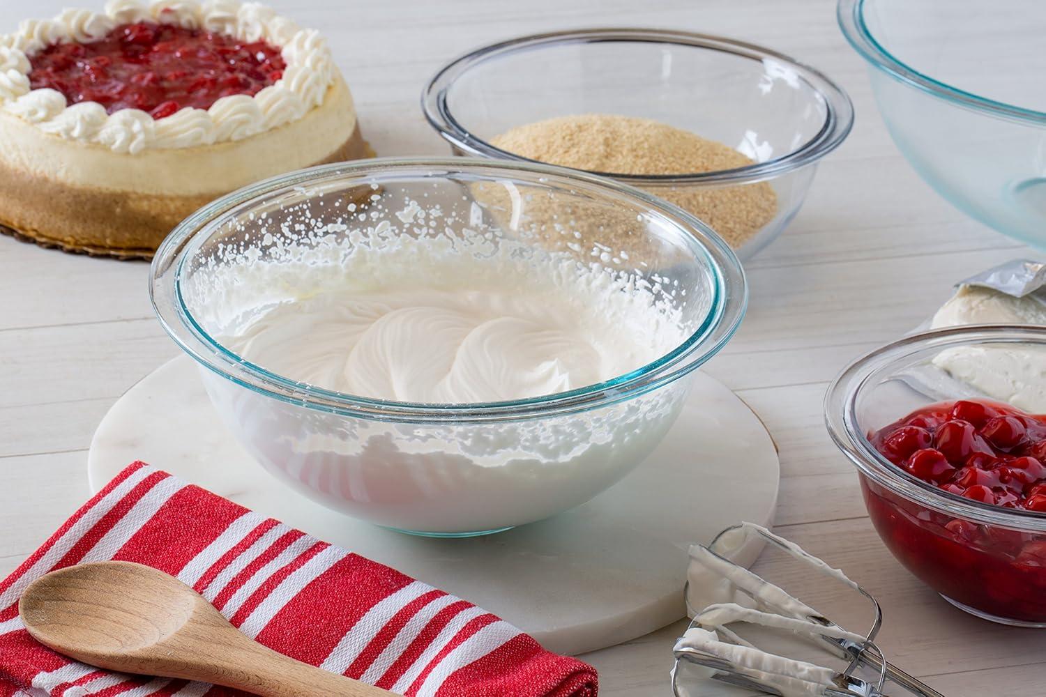 Pyrex 4-quart Mixing Bowl with Red Lid