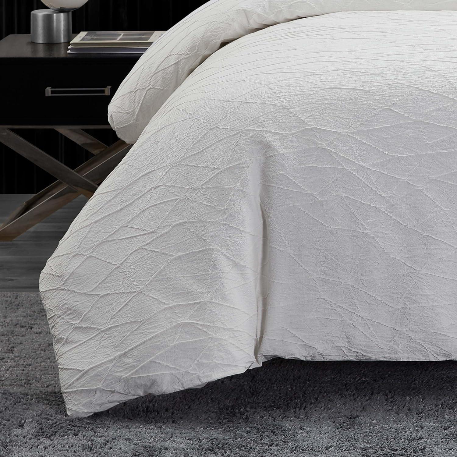 Vera Wang Abstract Crinkle White Comforter Set