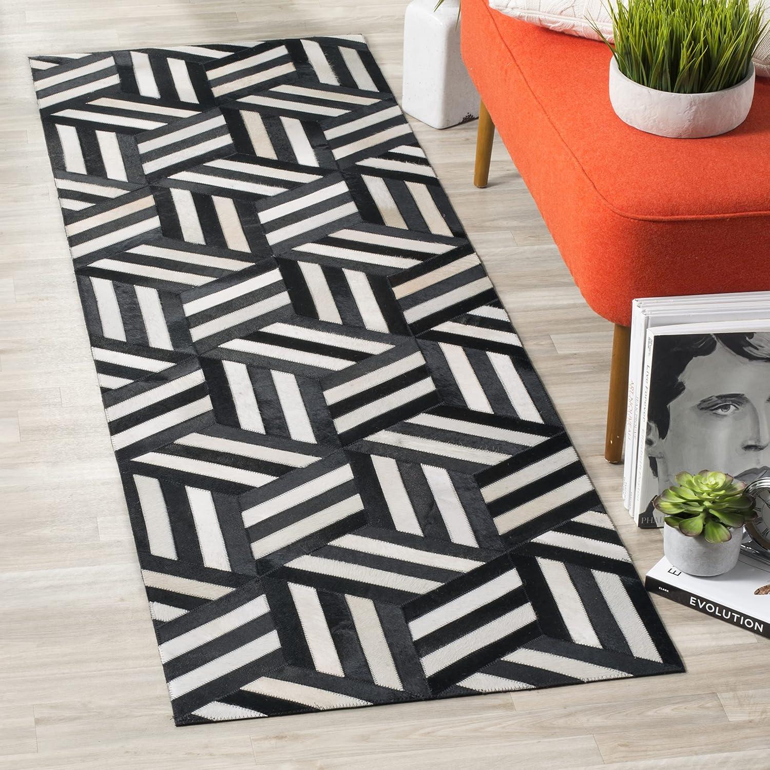 Studio Leather STL219 Hand Woven Indoor Runner Rug - Ivory/Black - 2'3"x11' - Safavieh
