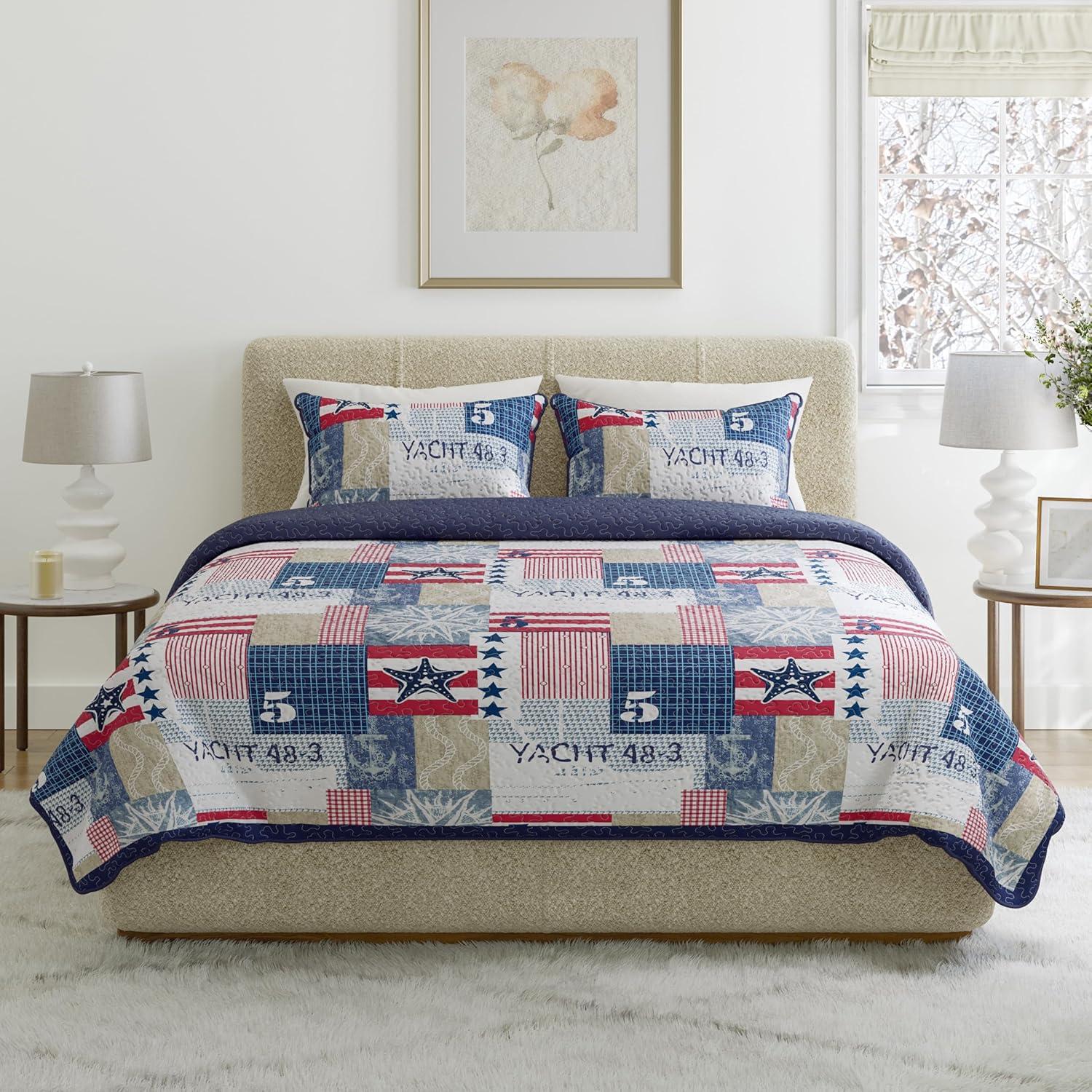 Lavish Home Quilt Set - Nautical Americana Patchwork Print All-Season Soft Microfiber Bedding with Pillow Sham