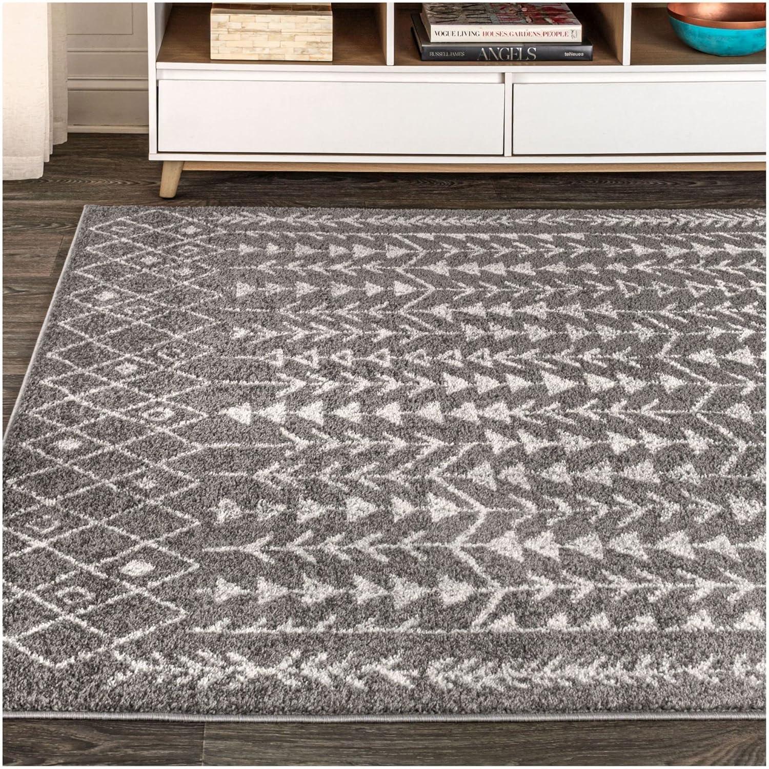 Ziri Moroccan Geometric Grey/Cream 3' x 5' Synthetic Area Rug