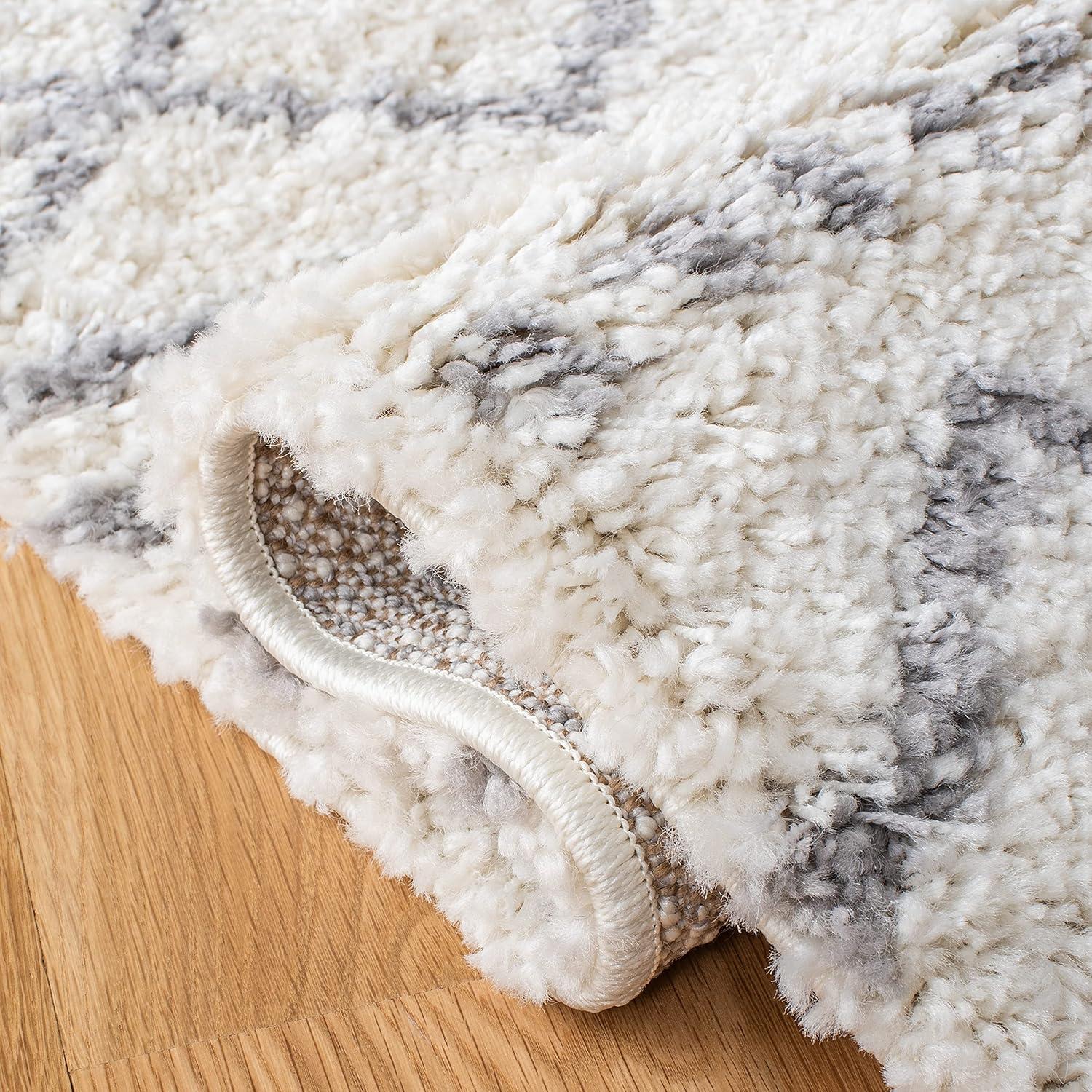 SAFAVIEH Arizona Teagan Geometric Shag Area Rug, Ivory/Grey, 4' x 6'