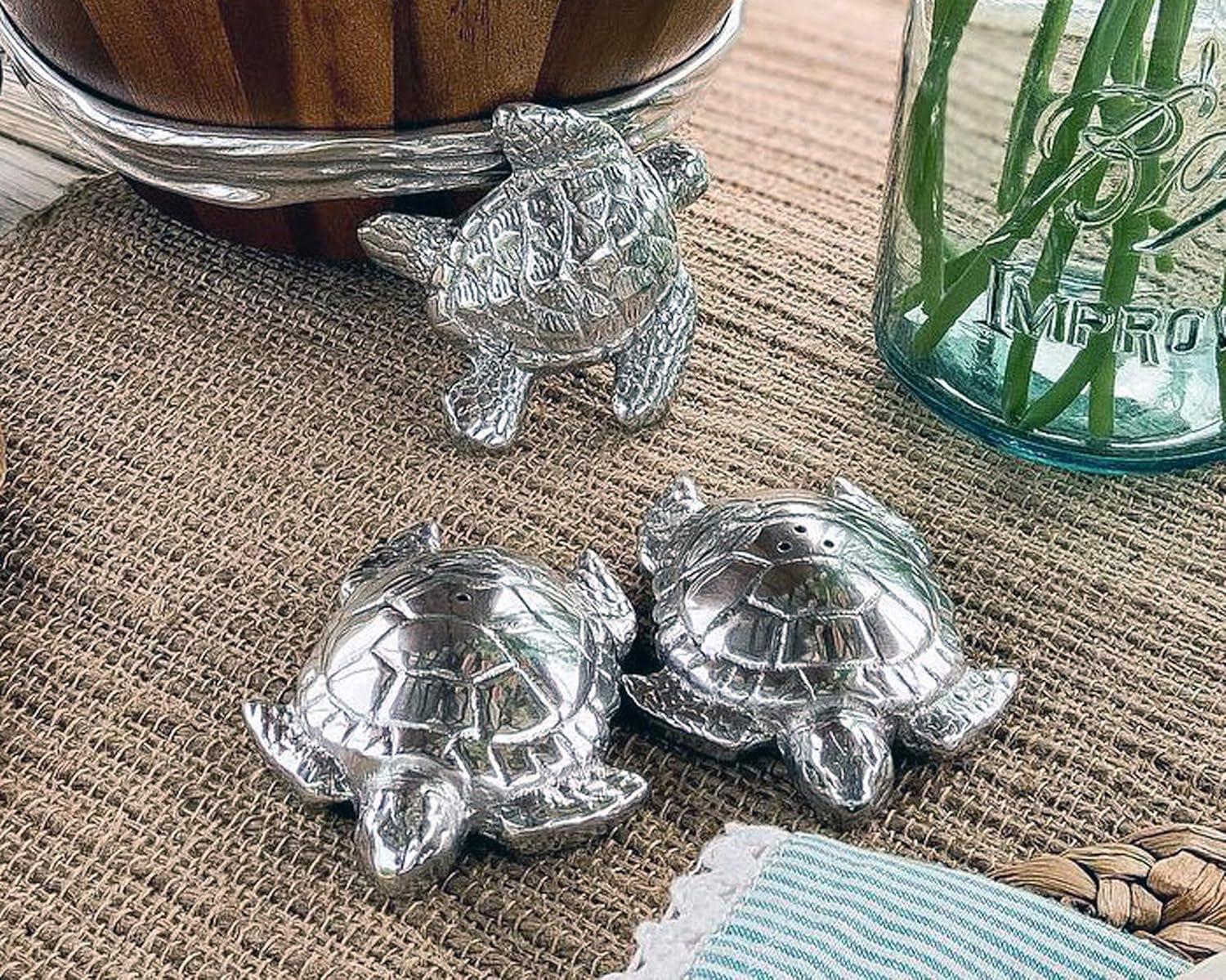 Aluminum Sea Turtle Salt and Pepper Shaker Set