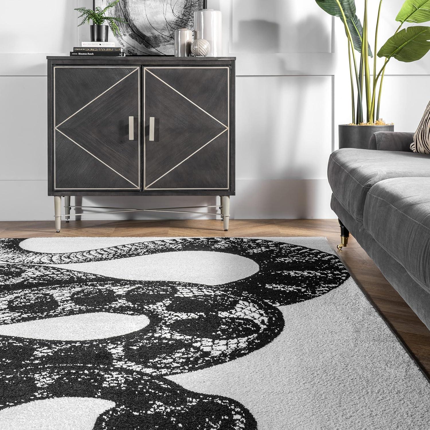 Serpentine Chic Black and White Synthetic Area Rug, 5' x 8'