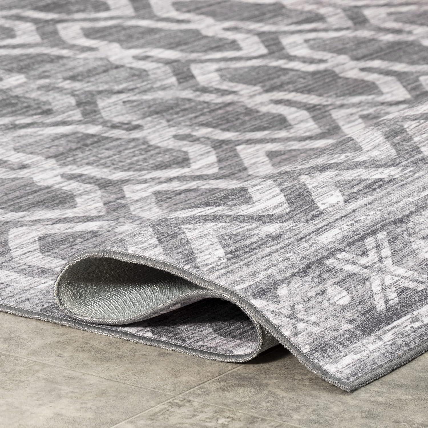 GeoSynth Easy-Care 5'x8' Gray Geometric Synthetic Area Rug