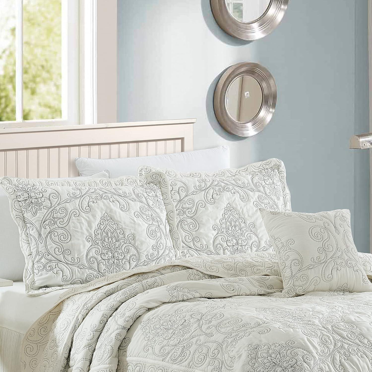 Home Soft Things 4-Piece Reversible Damask Embroidery Bedspread Set, Antique White, Oversized Queen 110"x120"