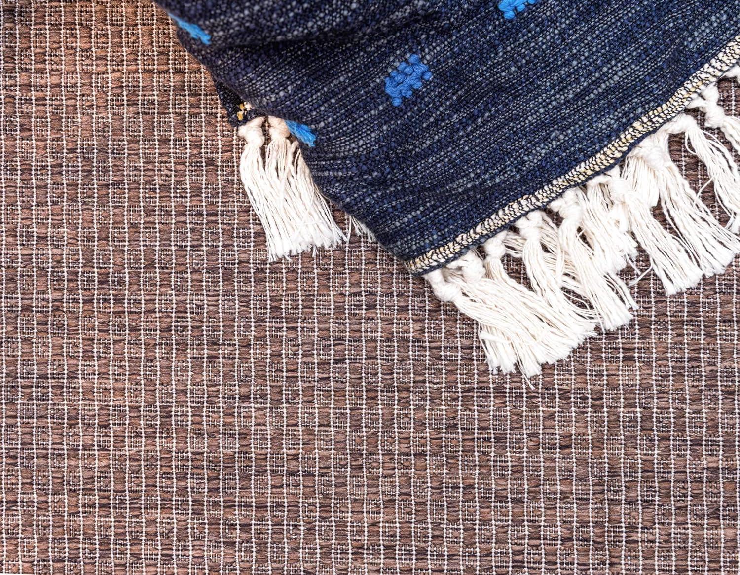 Unique Loom 5' 3 x 8' 0 Rectangle Indoor/Outdoor Border Brown Area Rug