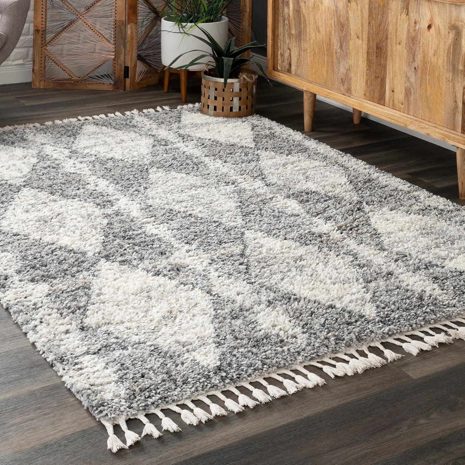 Reversible Gray Geometric Shag 2'x3' Synthetic Area Rug