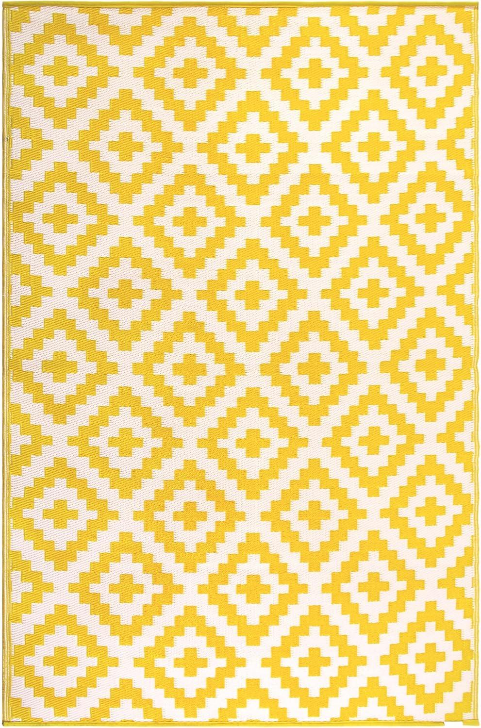 FH Home Outdoor Rug - Waterproof, Fade Resistant, Reversible - Premium Recycled Plastic - Geometric - Porch, Deck, Balcony, Mudroom, Laundry Room, Patio - Aztec - Yellow & White - 3 x 5 ft