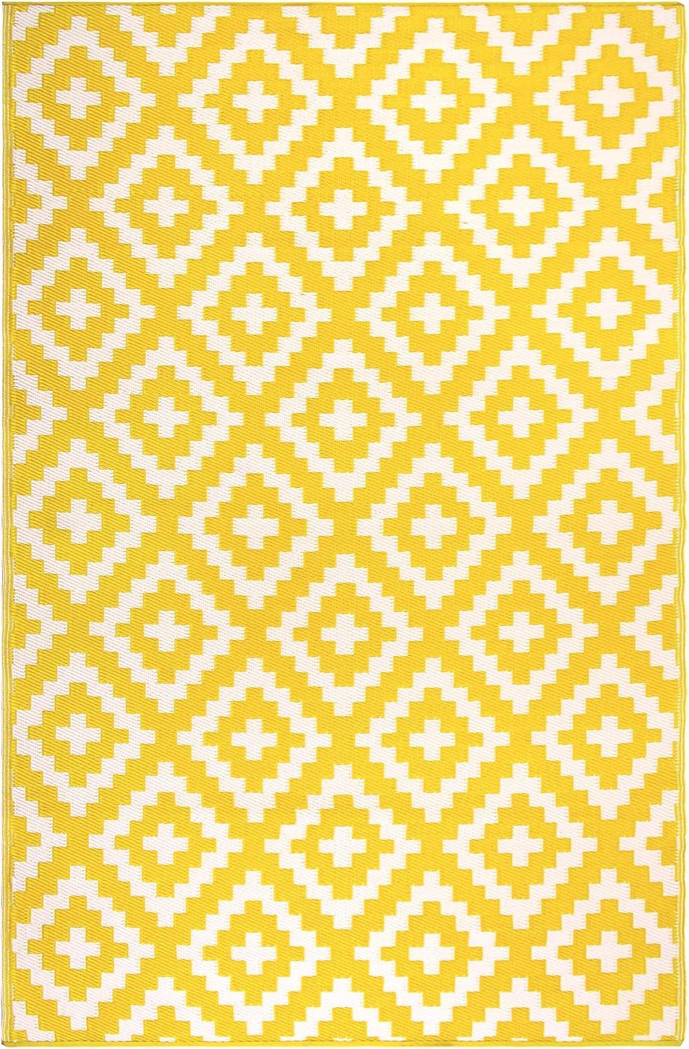 FH Home Outdoor Rug - Waterproof, Fade Resistant, Reversible - Premium Recycled Plastic - Geometric - Porch, Deck, Balcony, Mudroom, Laundry Room, Patio - Aztec - Yellow & White - 3 x 5 ft