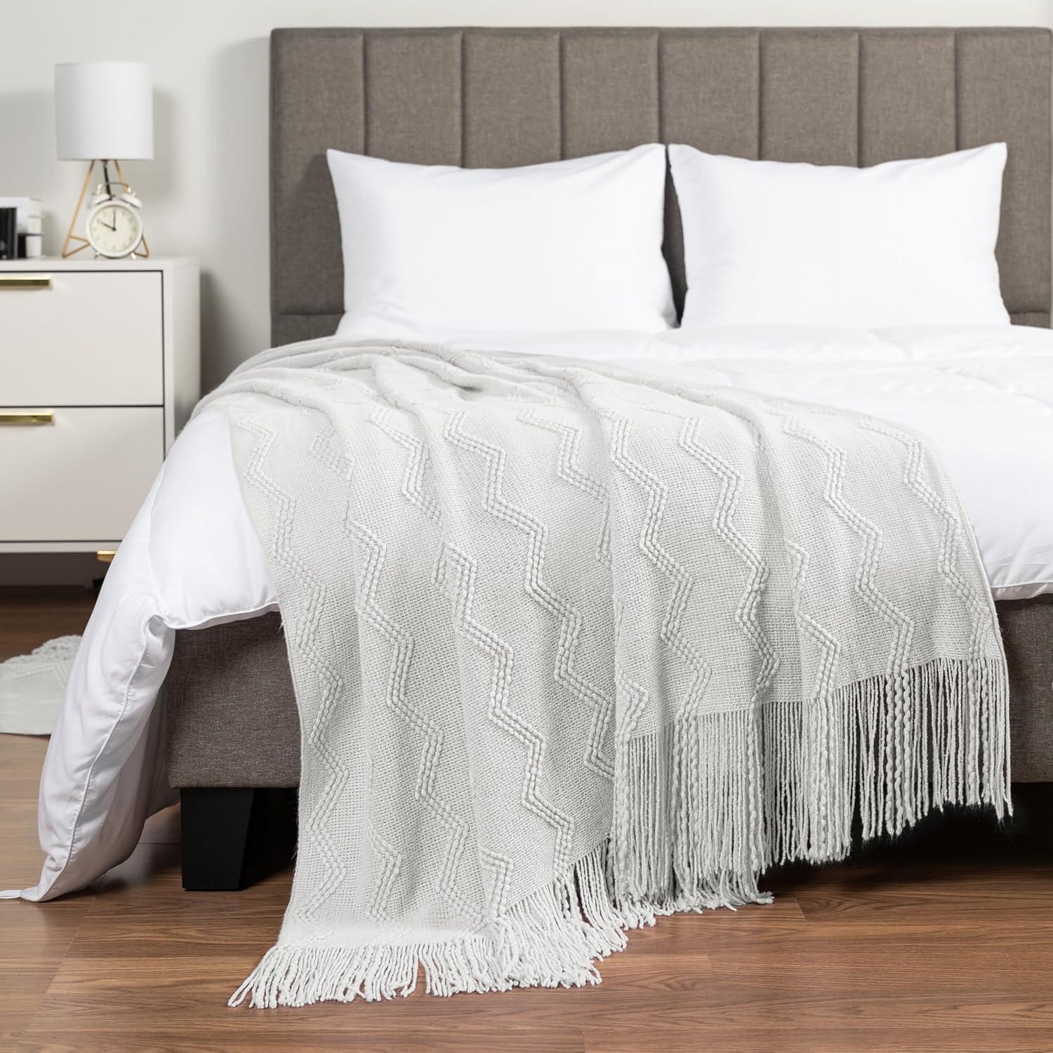 Pavilia Throw Blanket