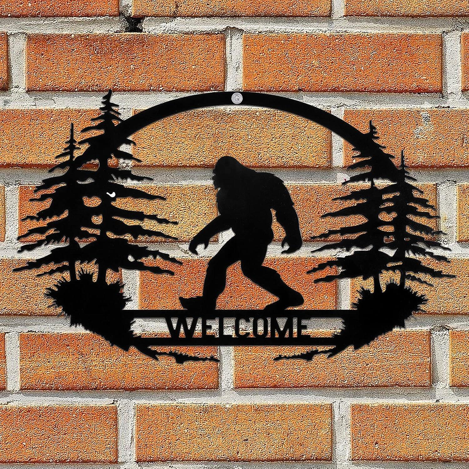 CINPIUK Bigfoot Wall Art Decor, Welcome Sasquatch Metal Sign Indoor Outdoor Farmhouse Christmas Wall Hanging Ornament Home Garden Yard Garage Decor Housewarming Gift, 14 Inch C42