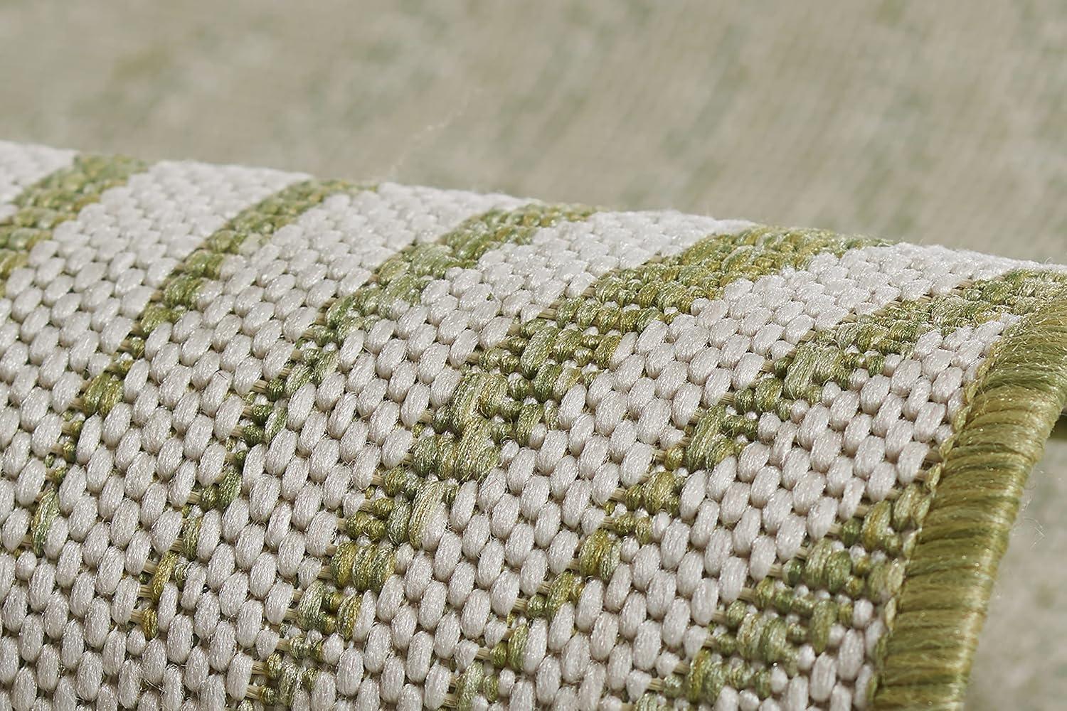 Novogratz Villa Floral Green/White Indoor / Outdoor Area Rug