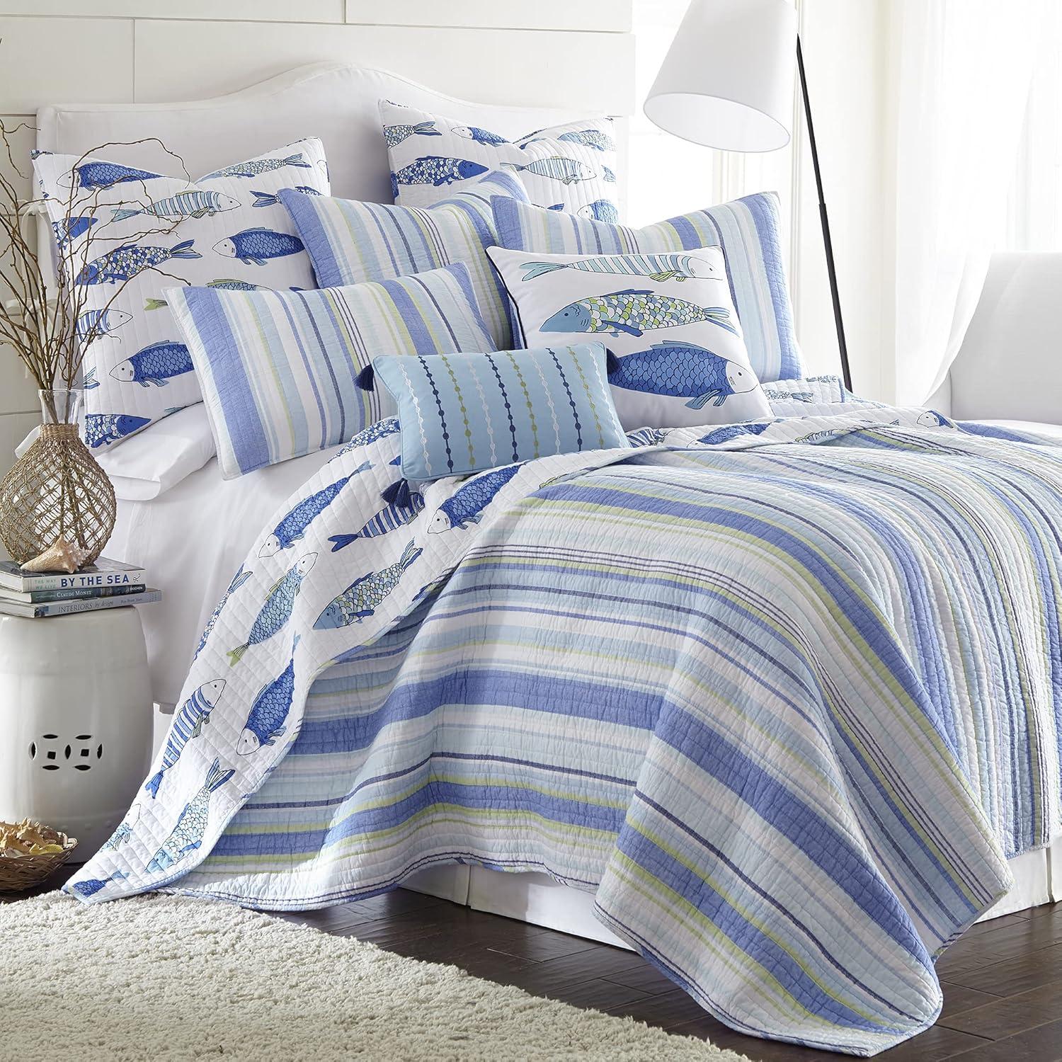 Catalina  Quilt Set - Twin/Twin XL Quilt and One Standard Pillow Sham Blue and Green - Levtex Home